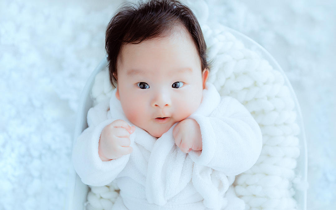 新生儿满月百天成长照拍摄套餐（提供免费上门服务）
