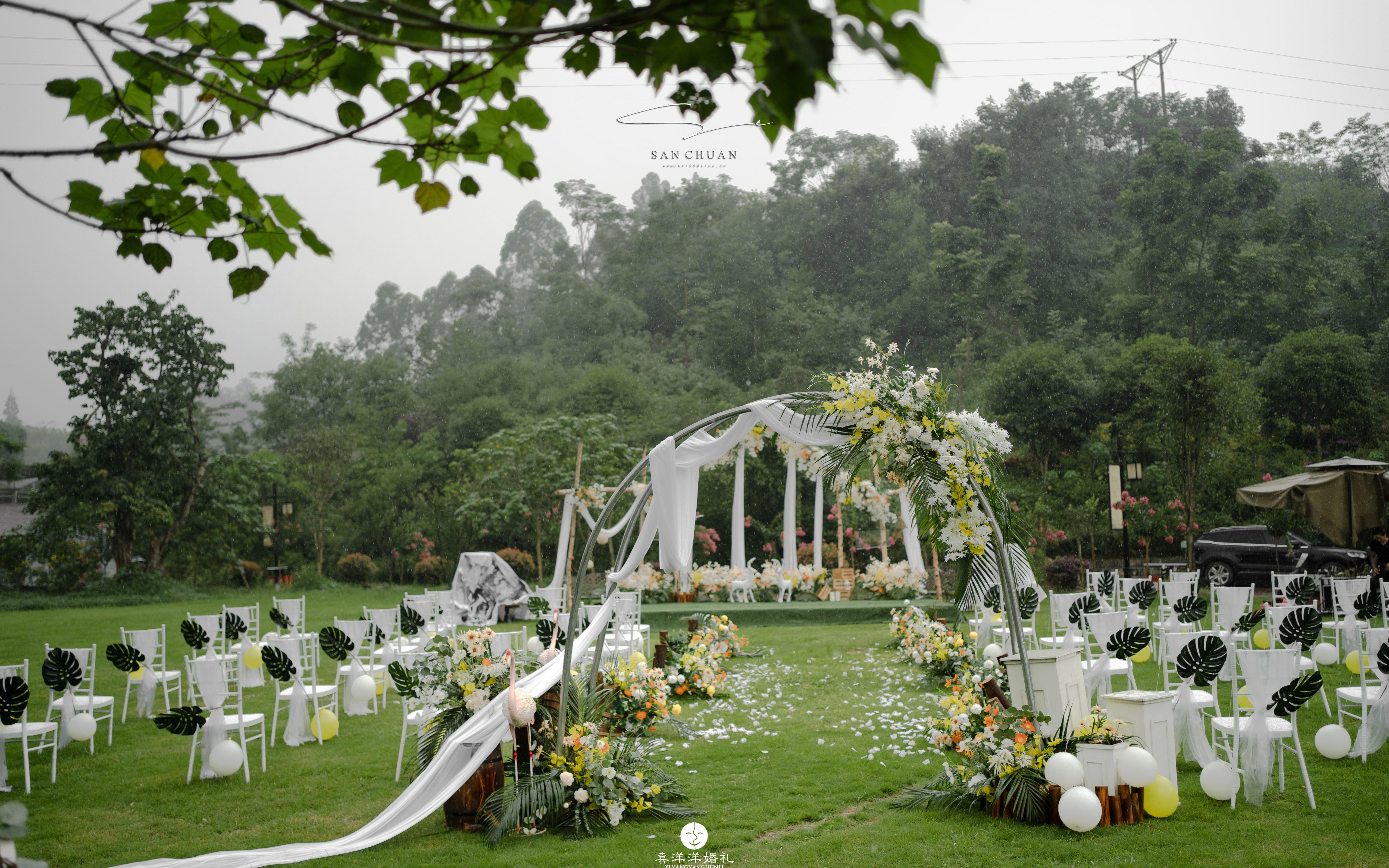 喜堂婚礼/白绿色/森林系/户外草坪婚礼