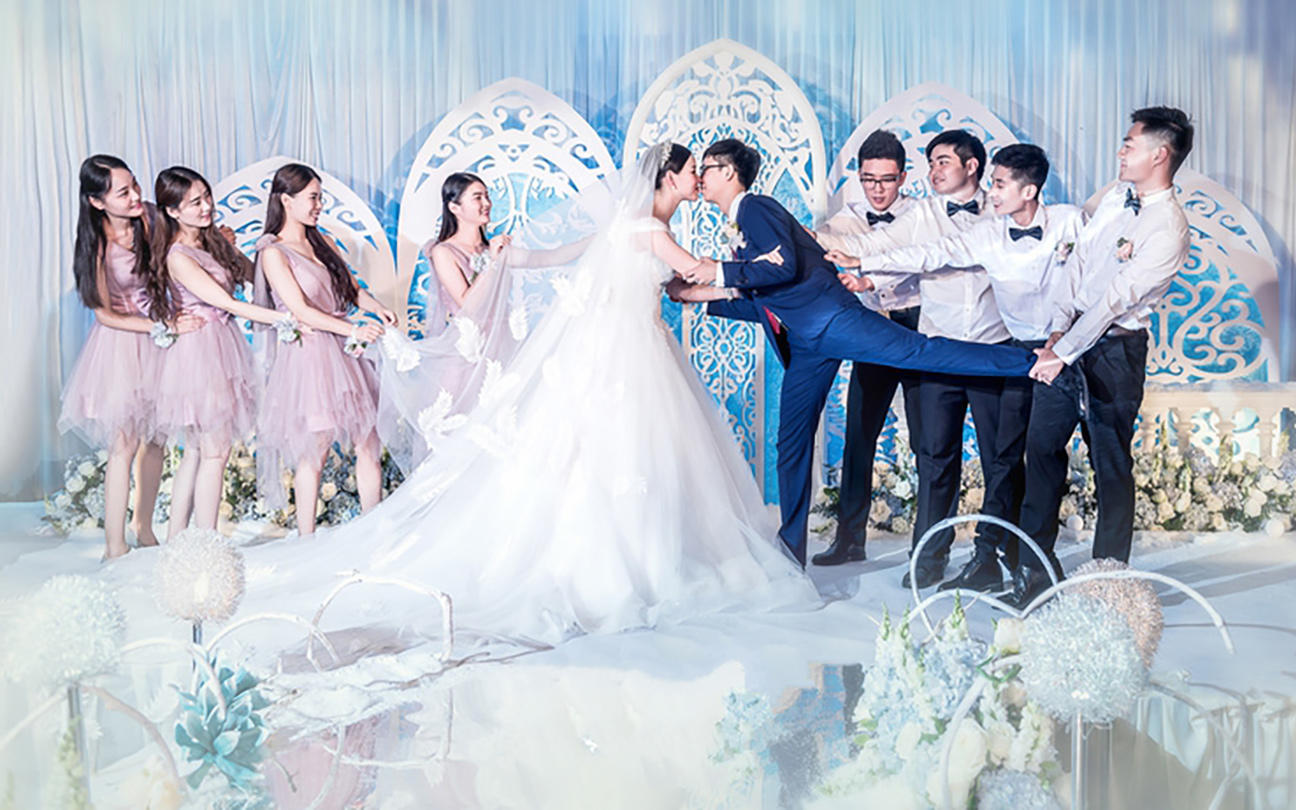油画梵高主题婚礼+送主持摄影