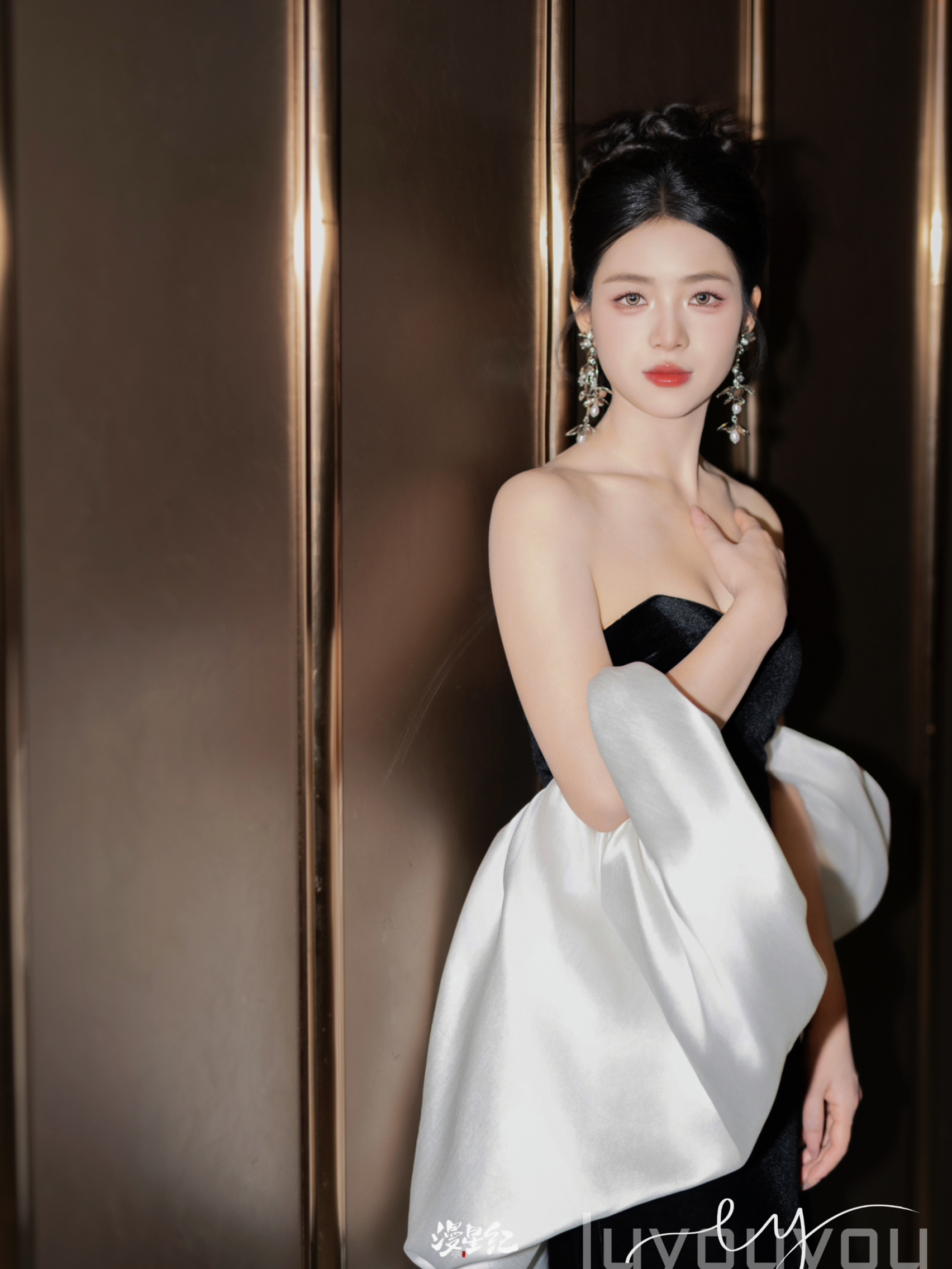 女明星即视感的新娘千金风格敬酒造型