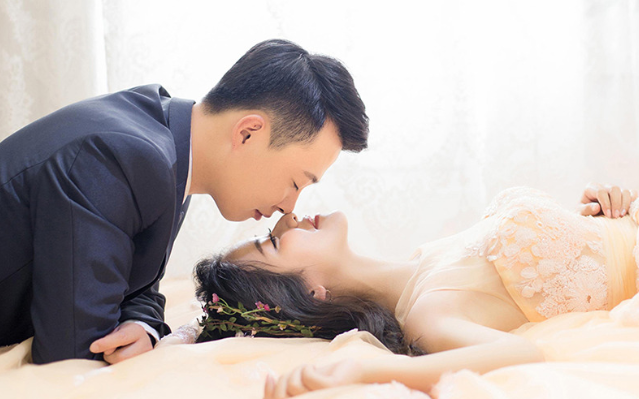 初映像婚纱摄影——室内简约