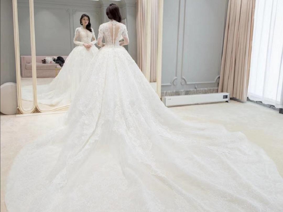 ￥9880婚纱礼服+ 跟妆