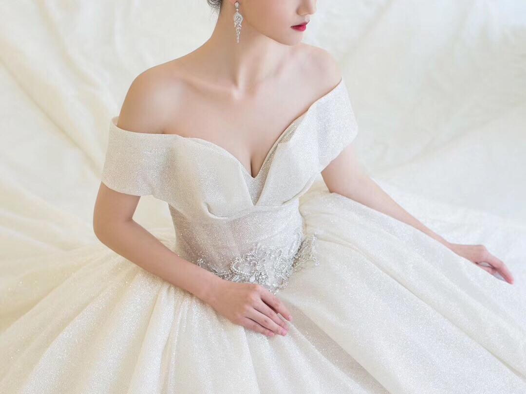 【限时特惠】超值网红婚纱套餐加首席老师跟妆