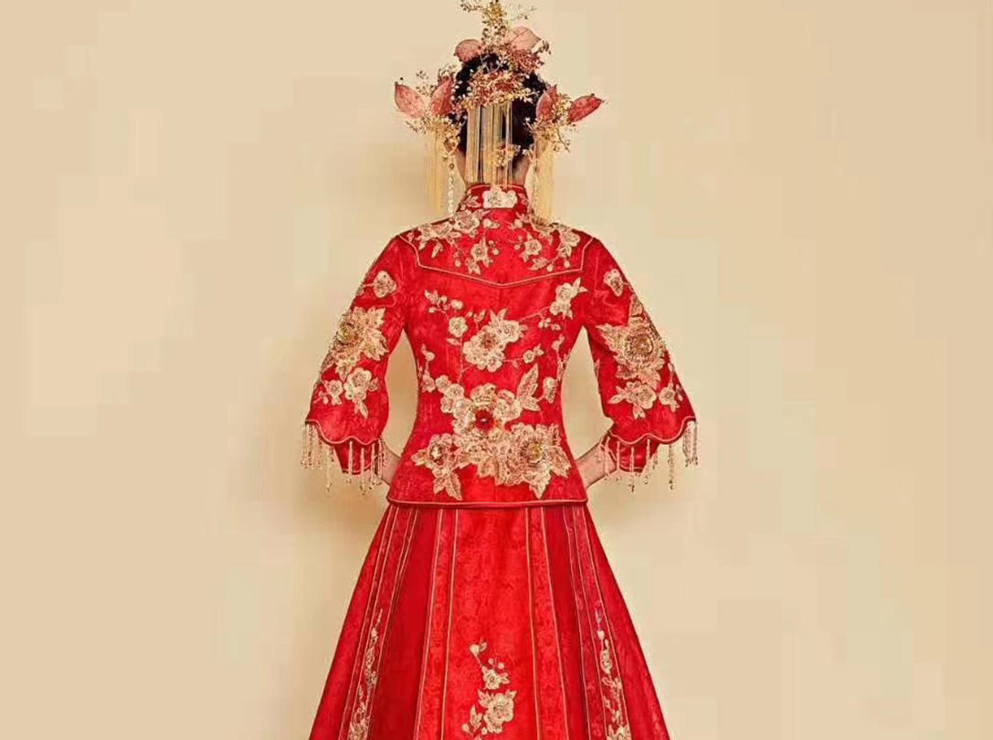 超值| 中式嫁衣 典礼三件套+资深造型师跟妆一天