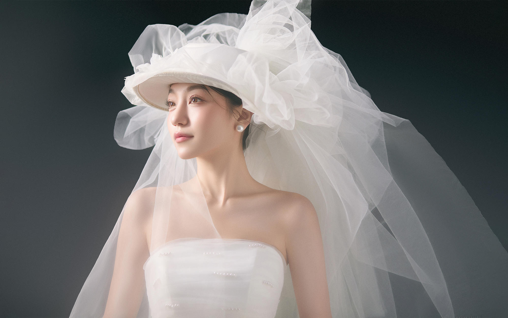 「样片研发」当主纱邂逅黑底，高级与纯粹尽数彰显❗