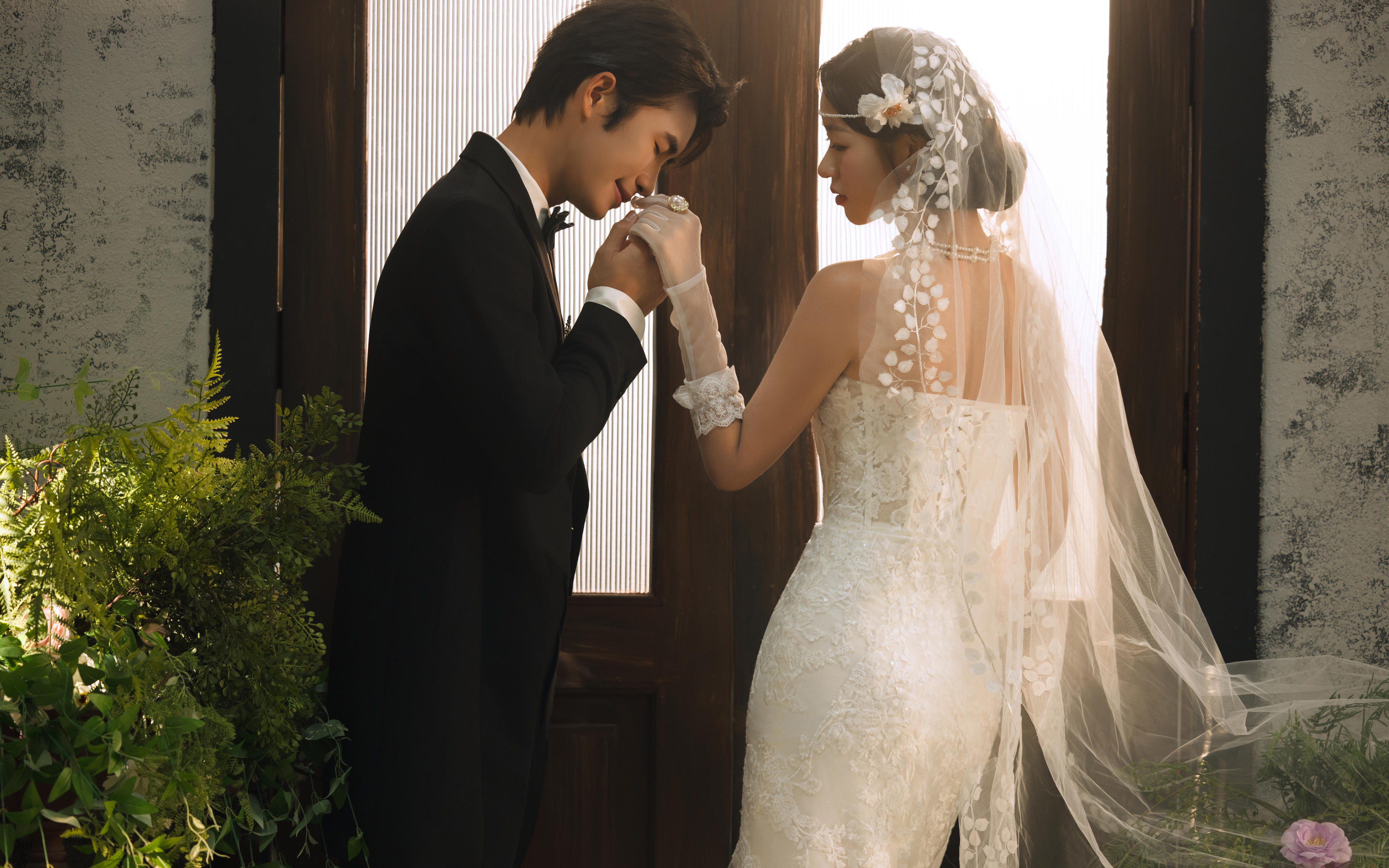 室內(nèi)法式輕復(fù)古婚紗照風(fēng)格