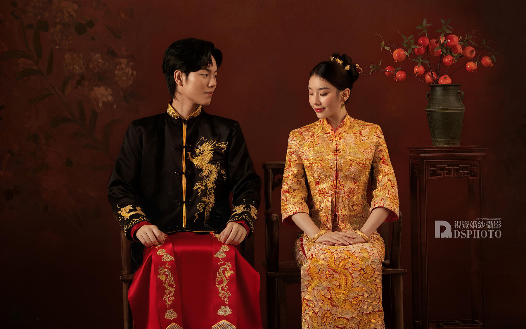 父母眼中的神仙爱情💕 新中式秀禾婚纱照也太绝了