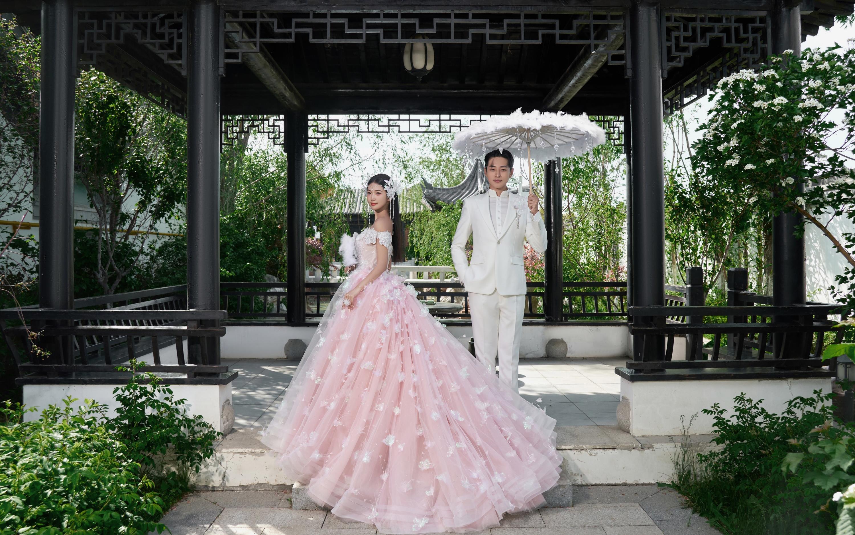 终于拍到啦！美出圈的新中式婚纱照♥️