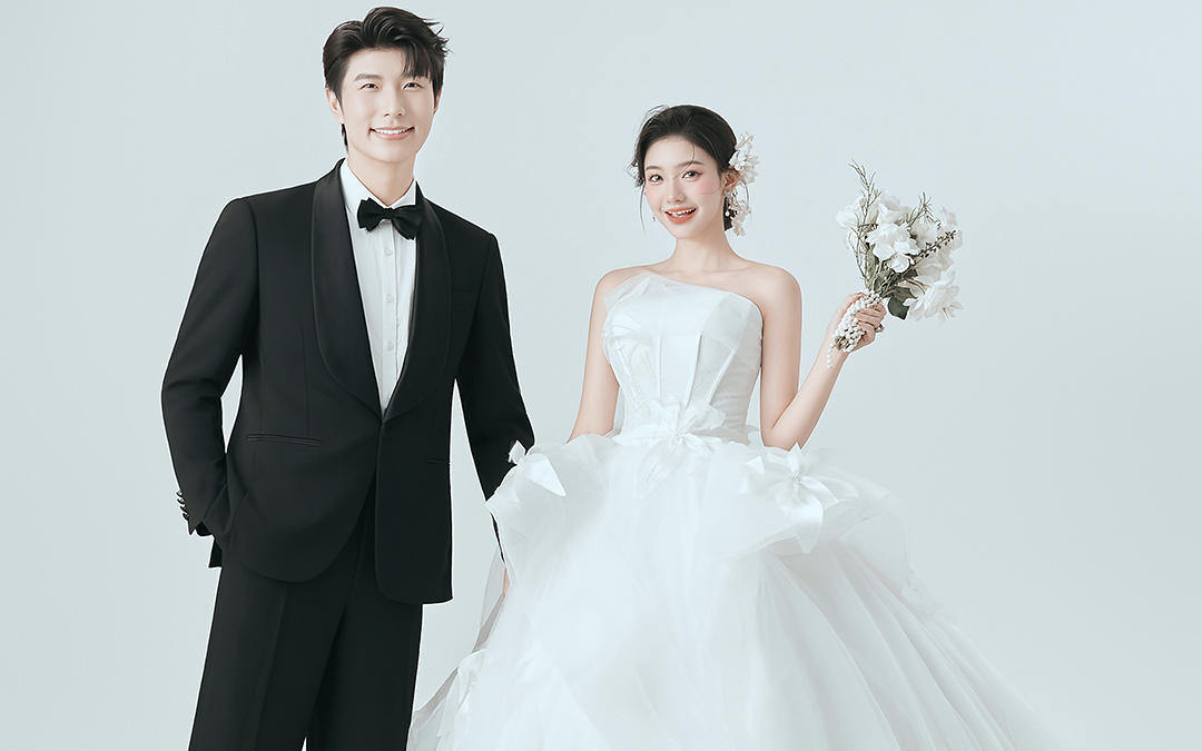 “许我耀眼” 系列轻奢极简韩式高定婚纱照