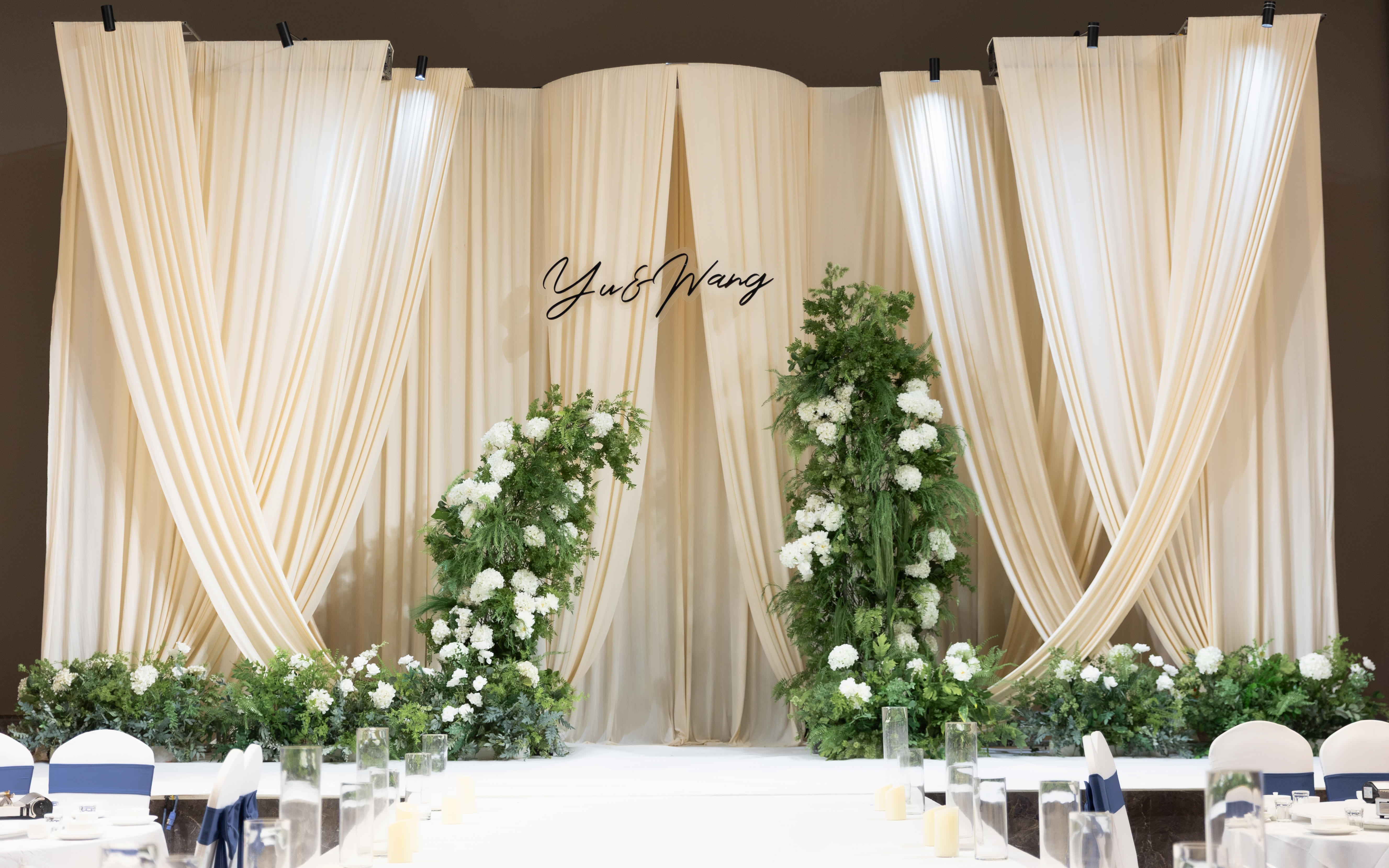 二张酒店韩式小预算婚礼