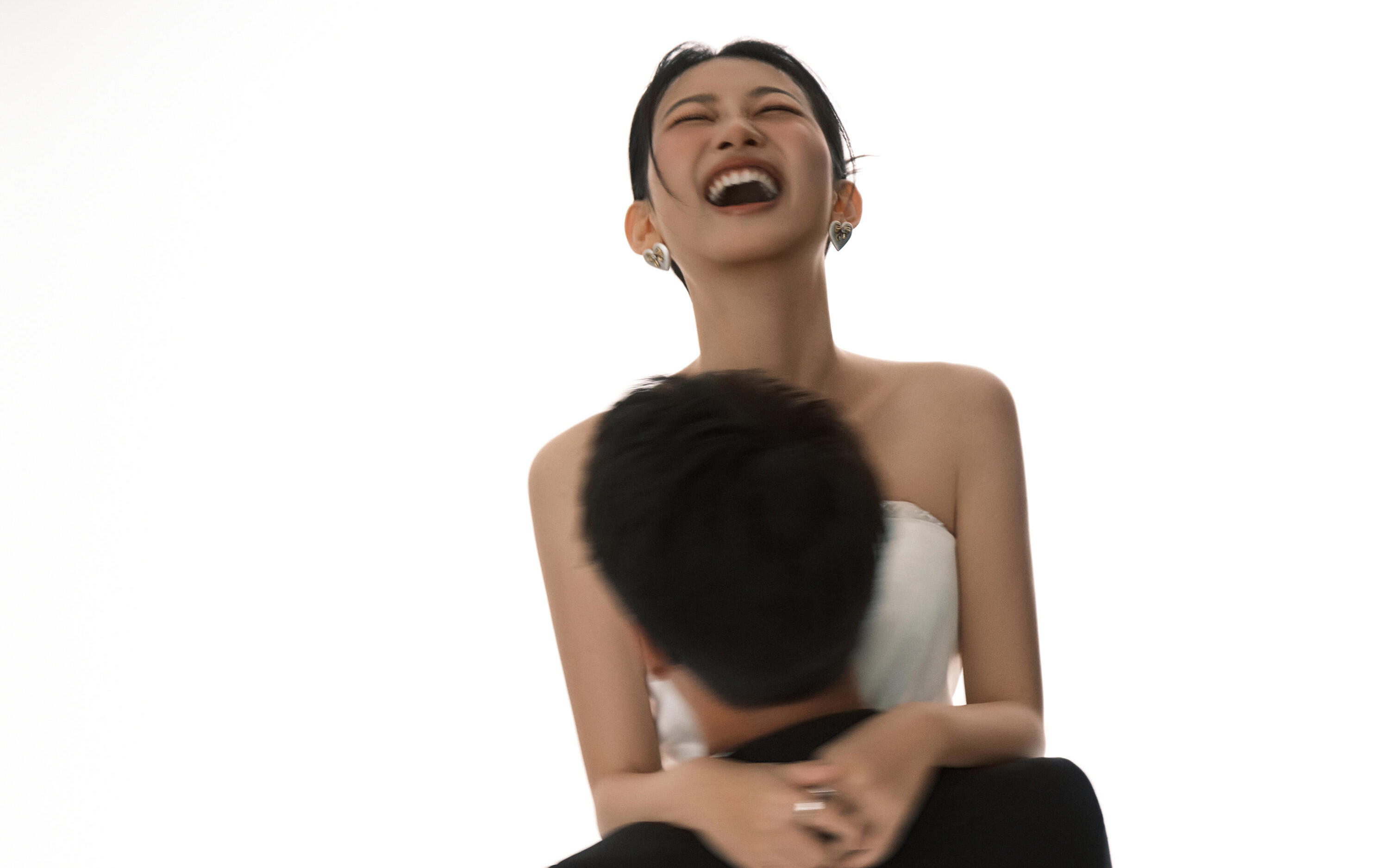 热烈的笑容