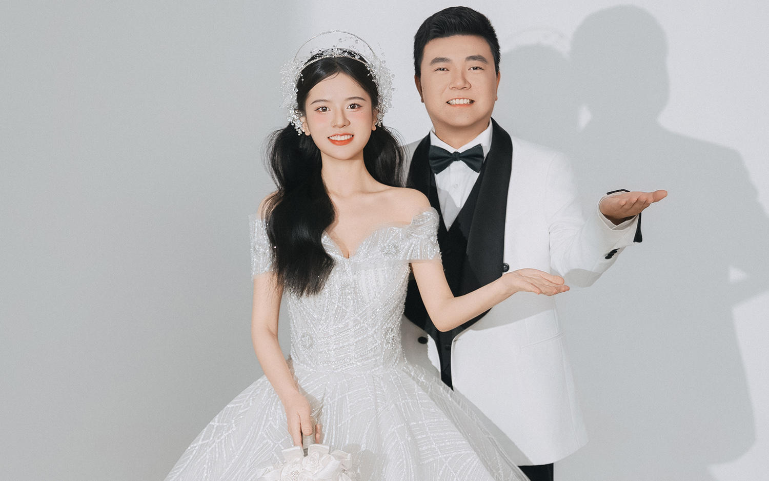 Ms Shi & Mr Yang