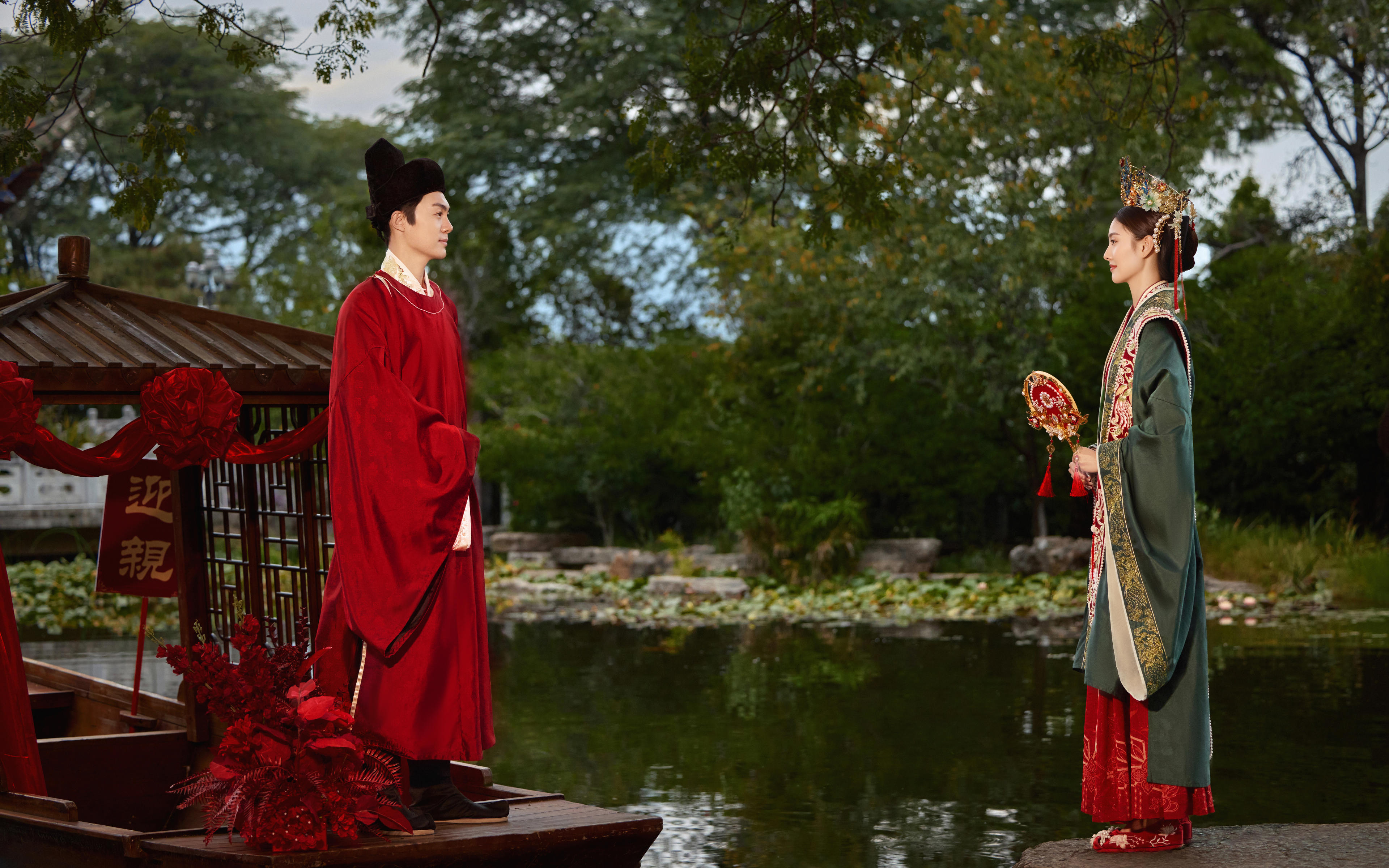 《红妆灯笼 | 中式古典婚照样片》