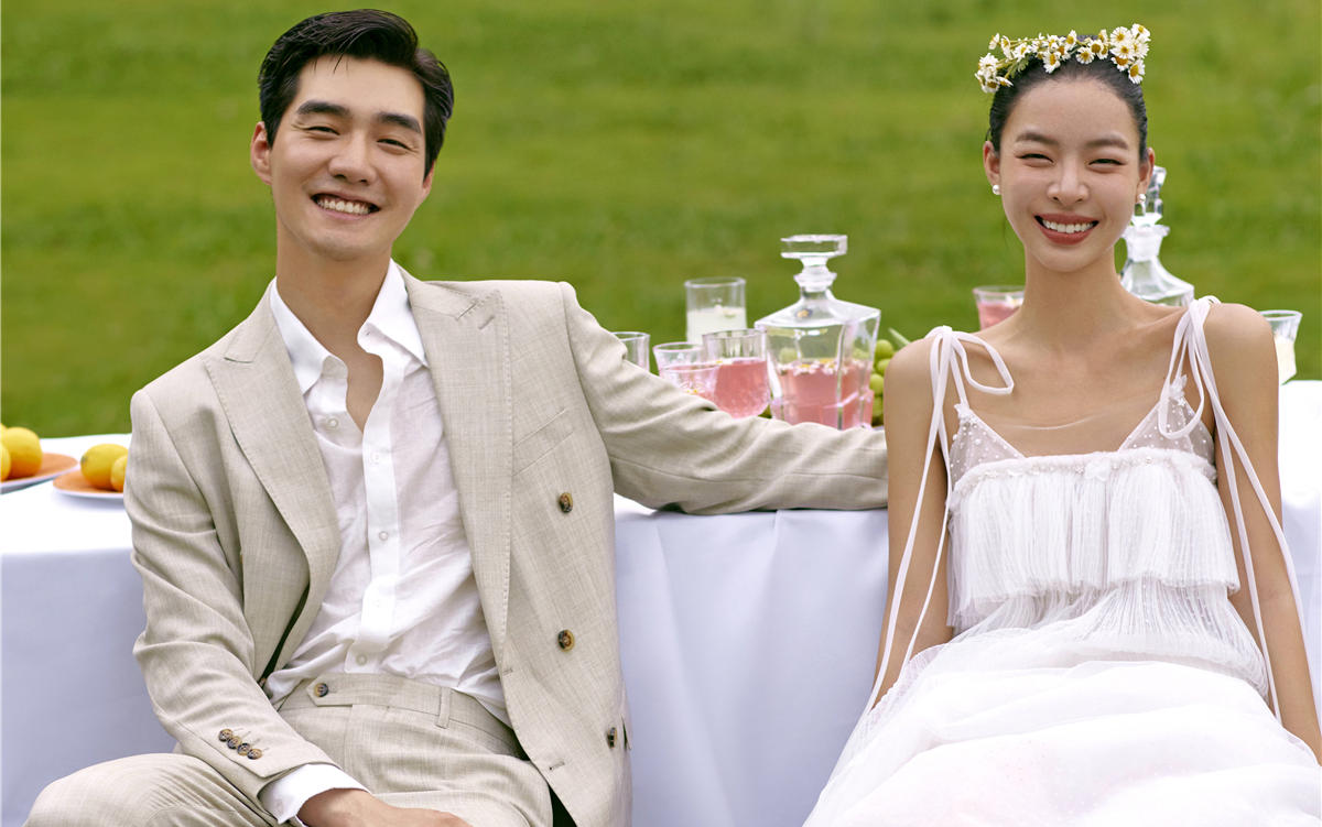 婚纱照这样拍，朋友圈赞爆！森系野餐风太绝了