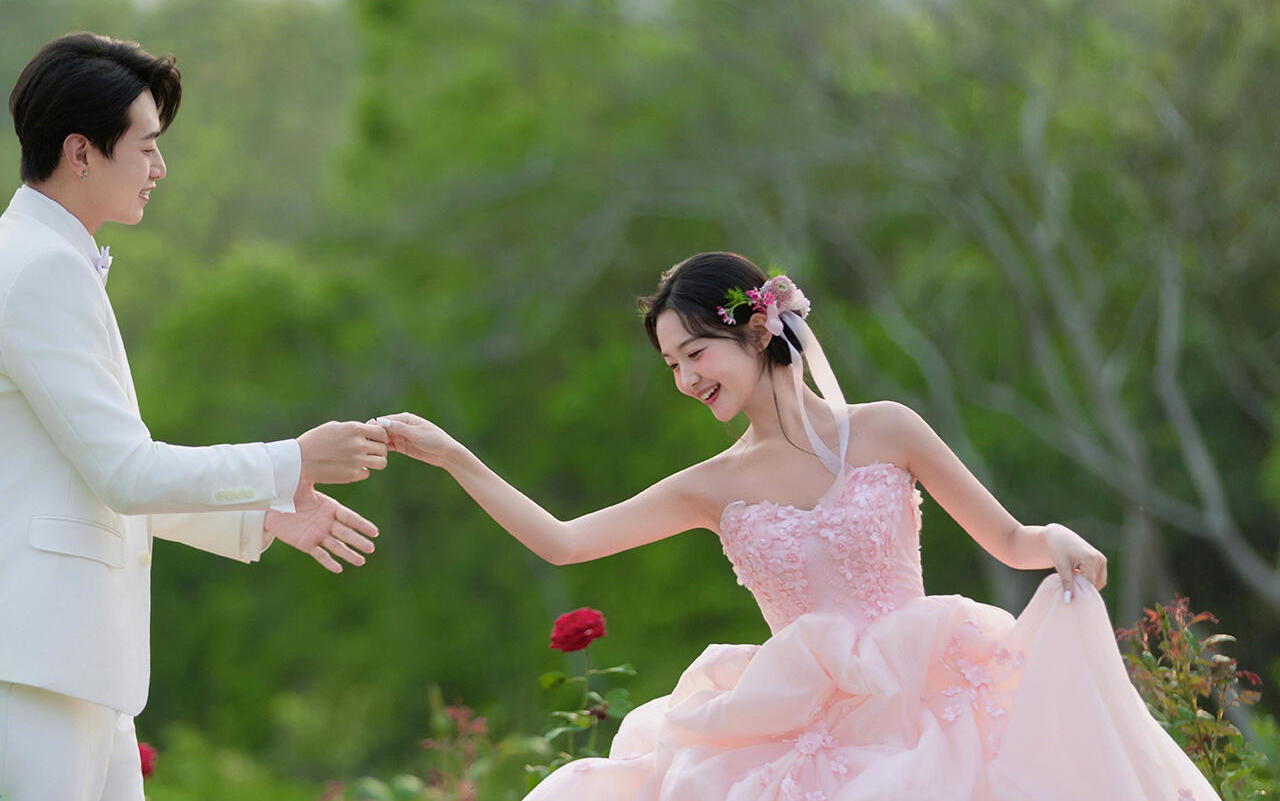心动亿万次の粉色森系婚纱照🌸美到犯规❗