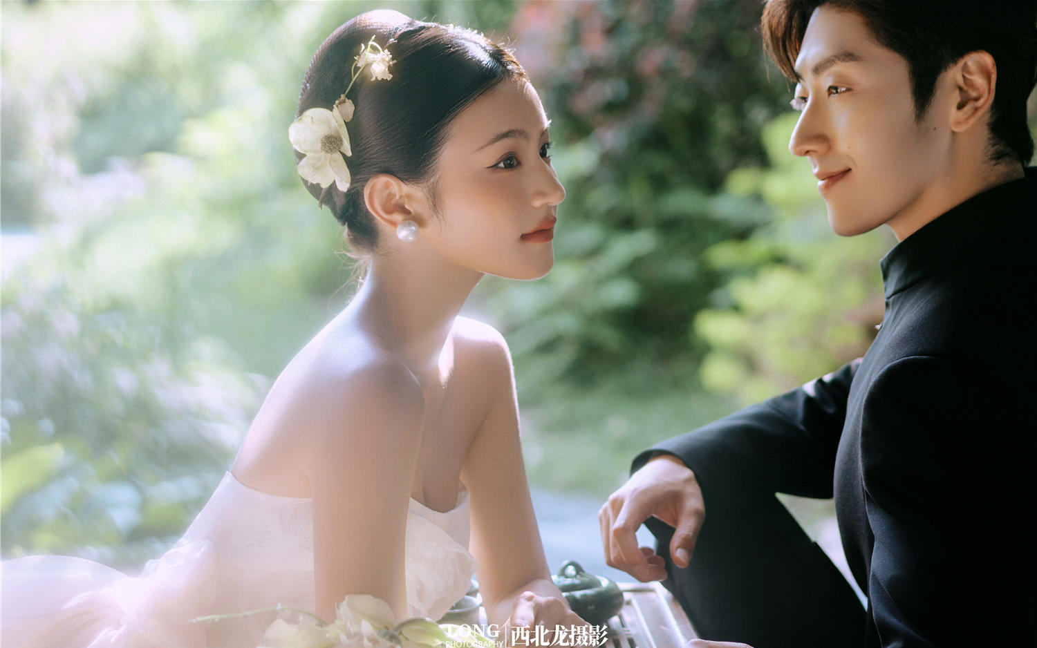 【西北龙摄影】新中式园林鱼尾婚纱照