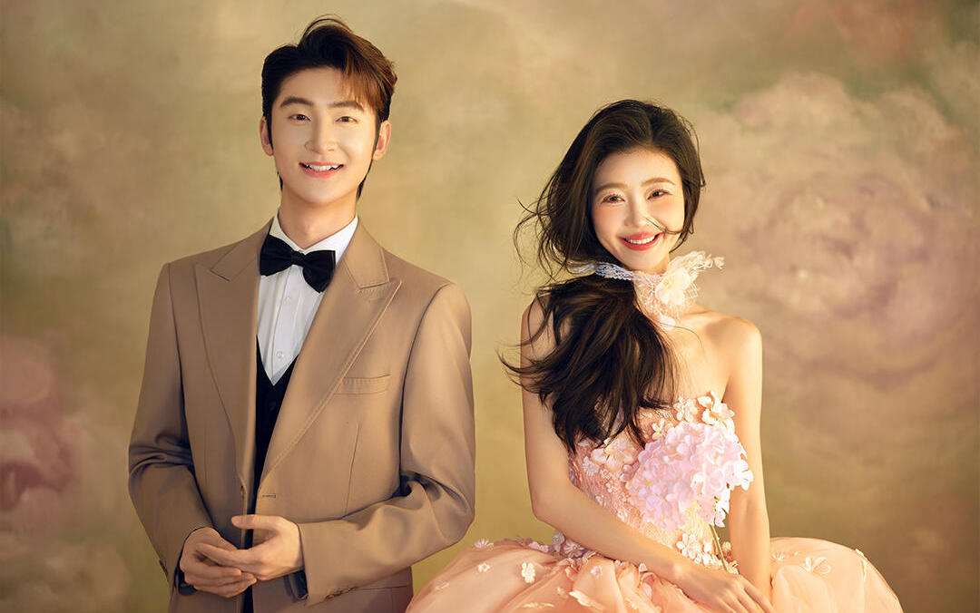 一眼心動的粉色系油畫婚紗照！快來get同款