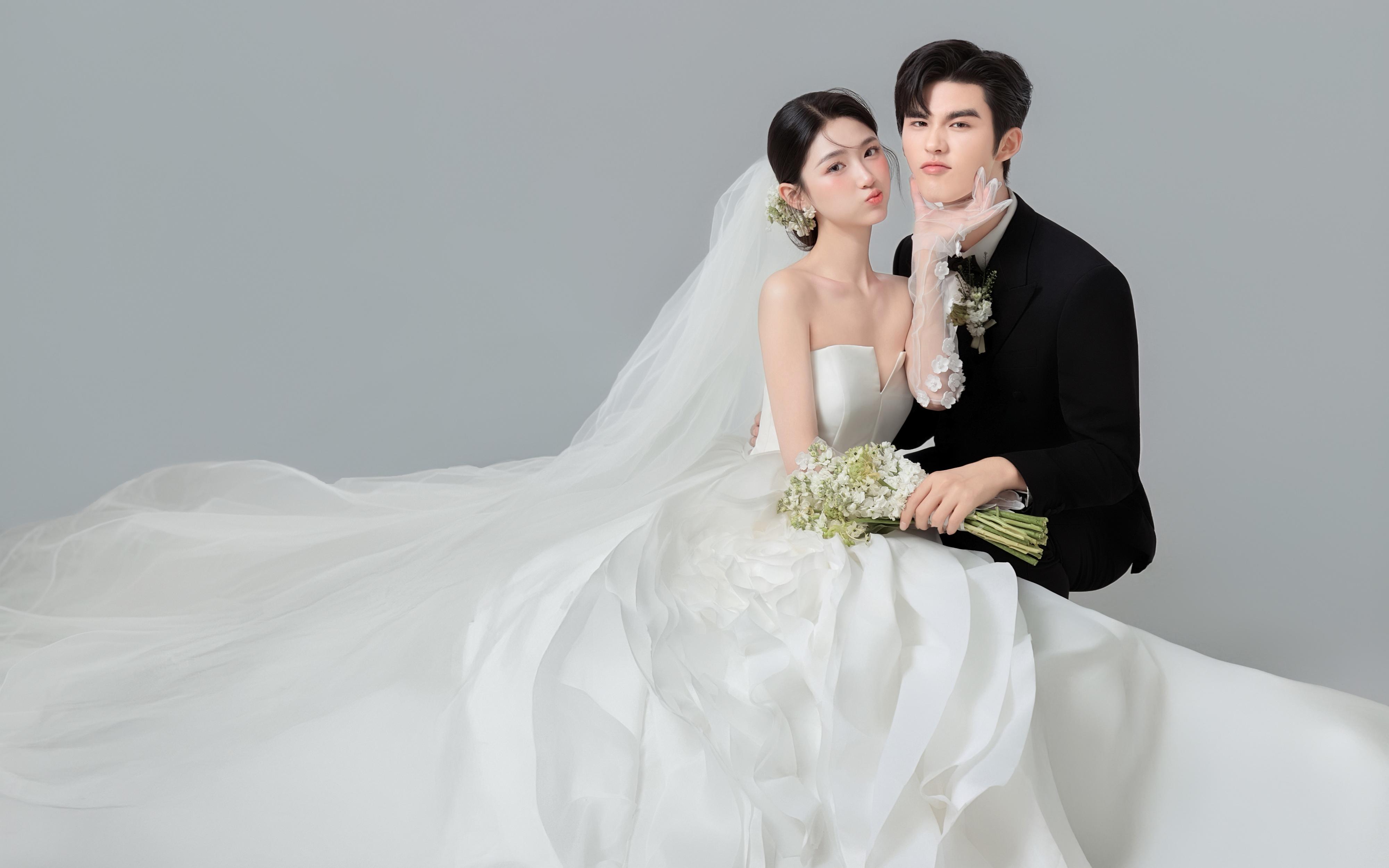 越看越心動(dòng) 太喜歡我的灰色極簡(jiǎn)婚紗照啦