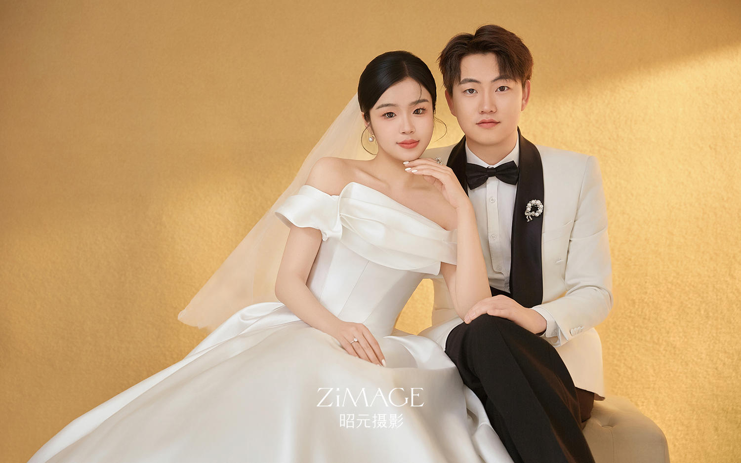 康先生&杨女士 简约高雅婚纱照