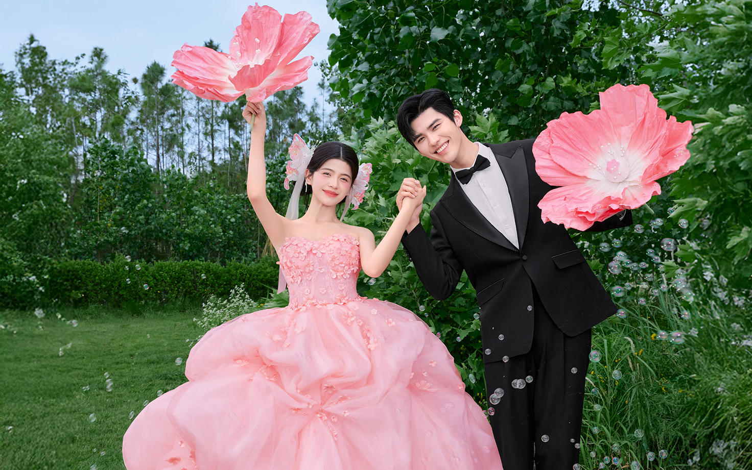 花季少女粉色森系浪漫婚紗照