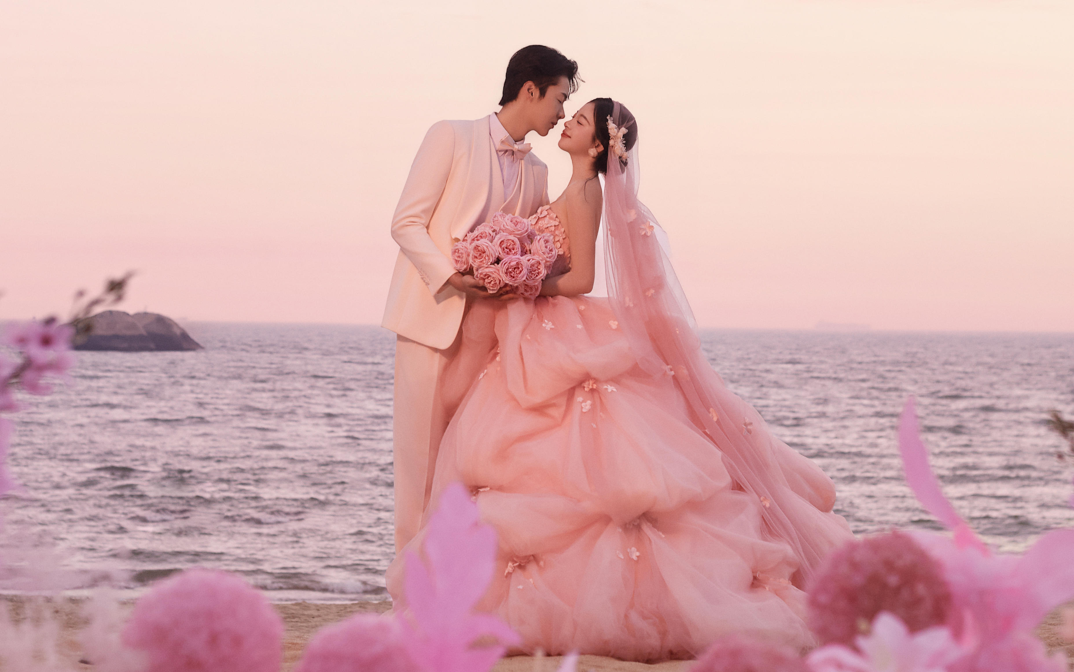 大海之戀???♀粉色花仙子婚紗照來襲～