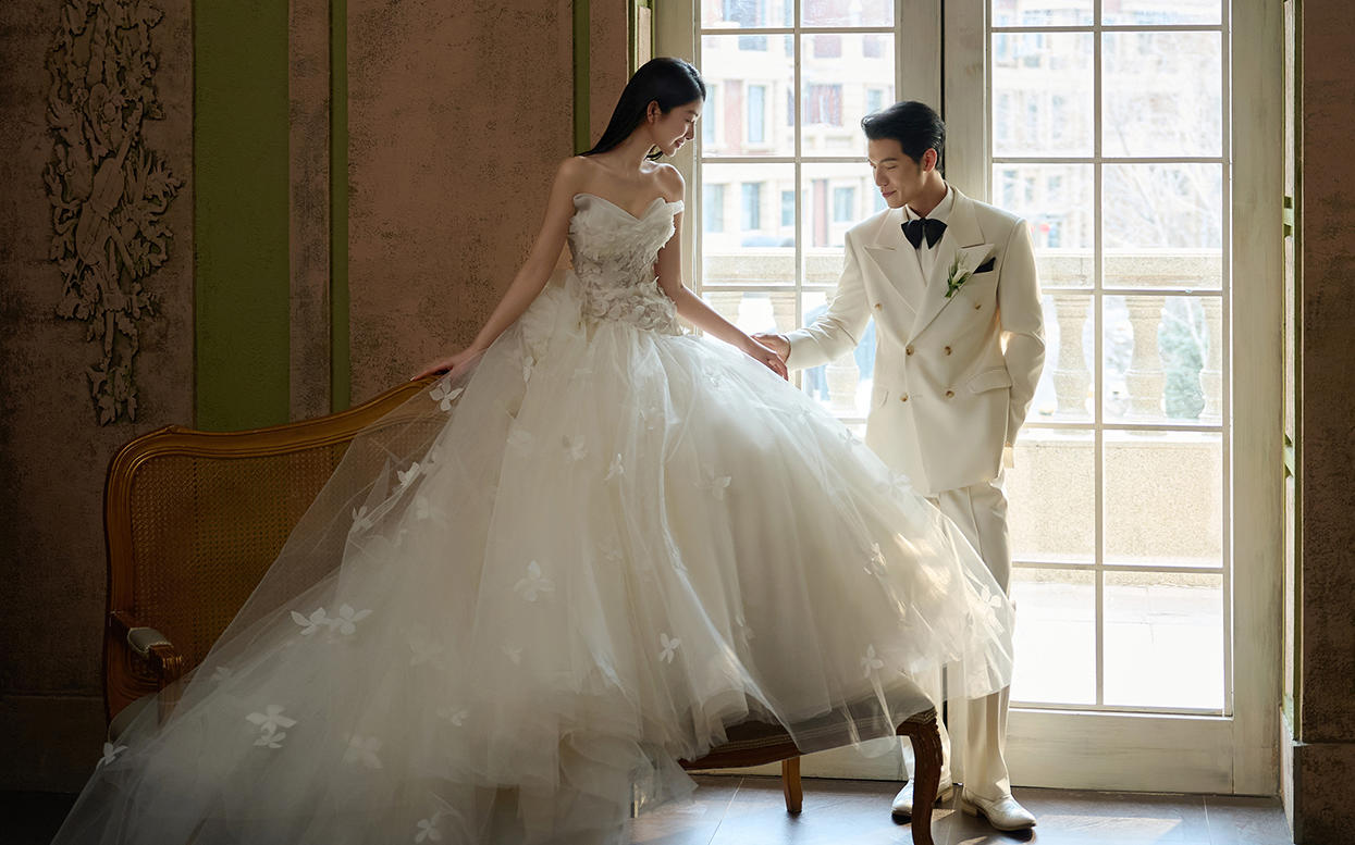 旧时光里的新故事 我们是主角，也是彼此的光