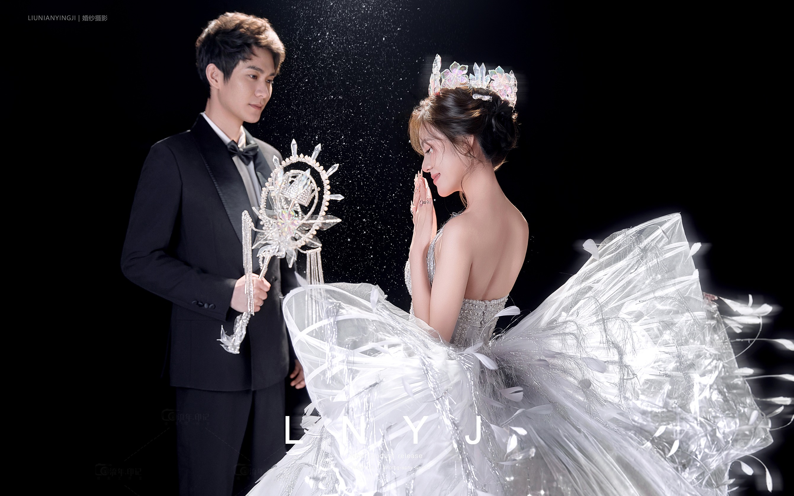 流年印记定制摄影《羽毛婚纱》