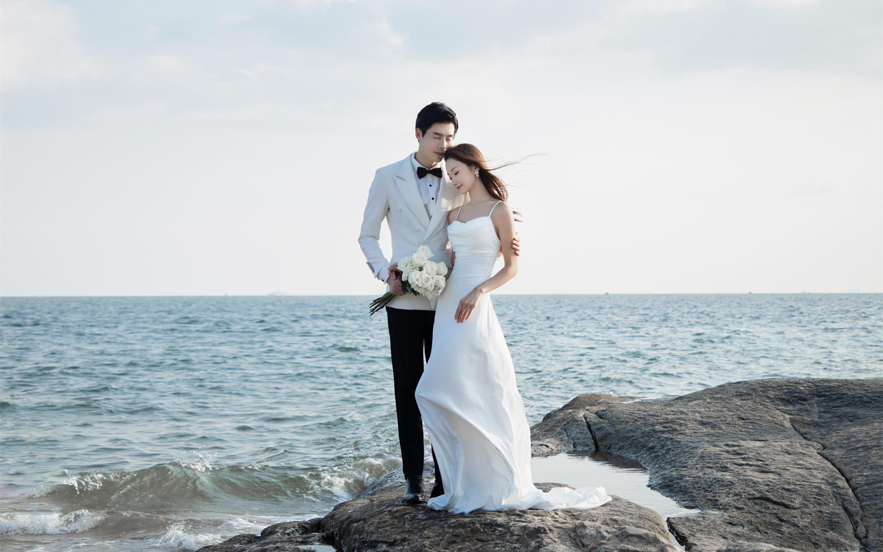 薇薇摄影美学丨小众海边婚纱照