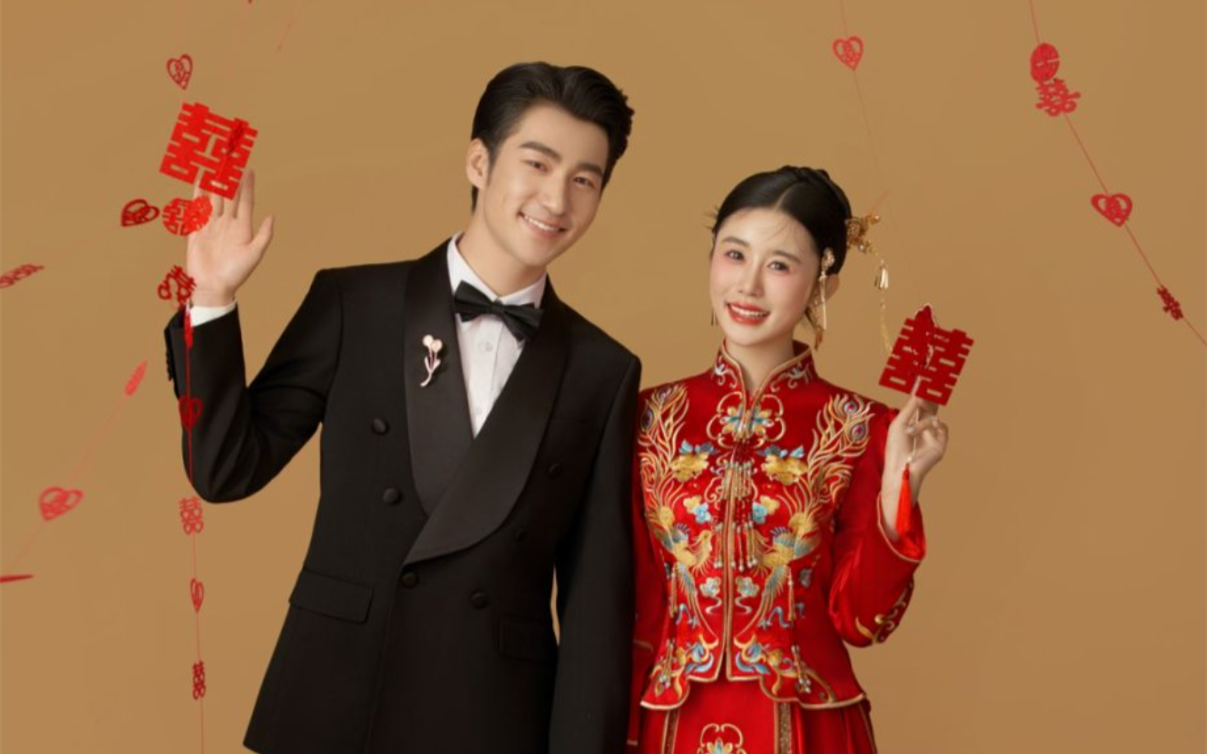 中国风喜嫁秀禾婚纱照