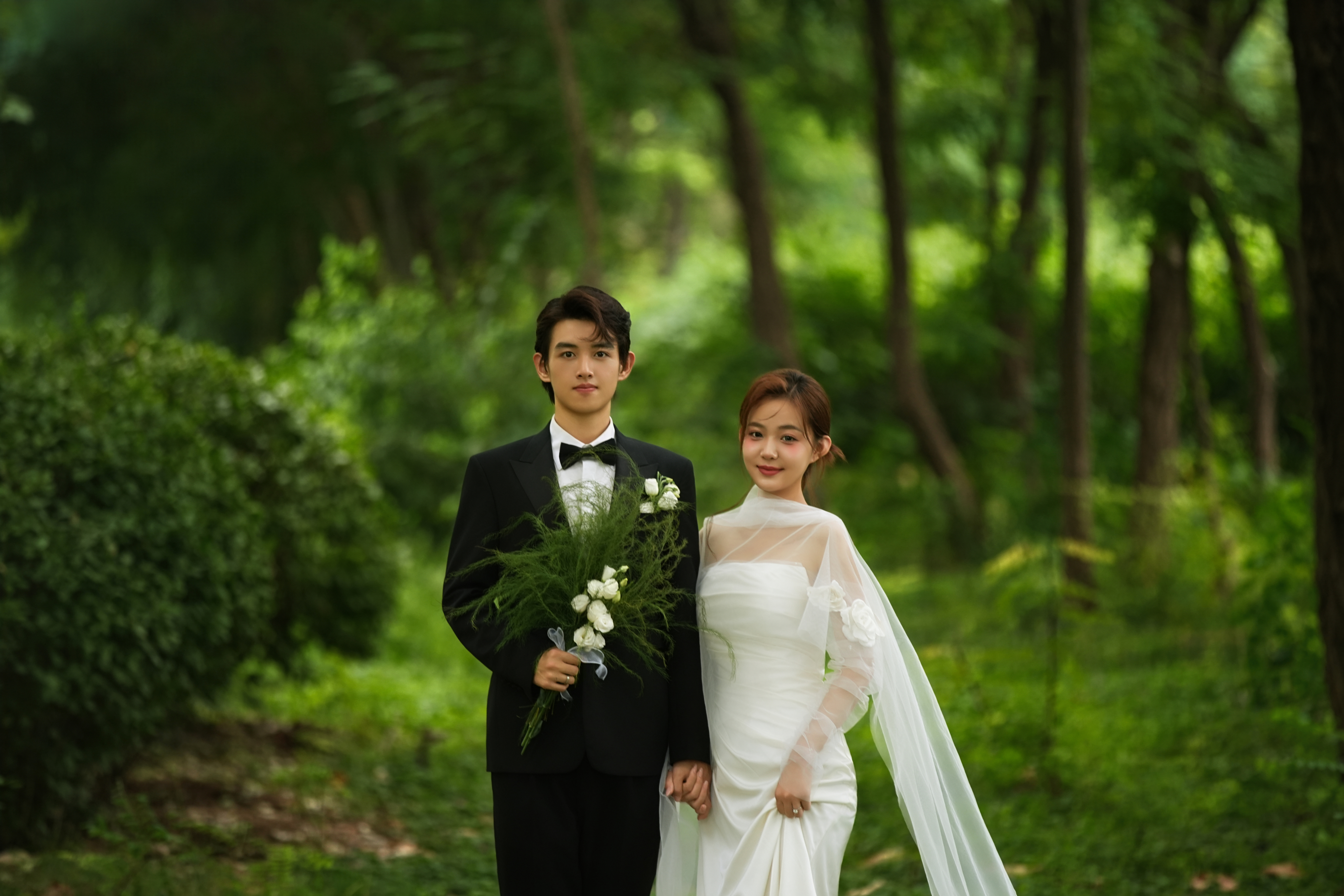 【小预算】婚纱照3服3造+30精修+底片全送