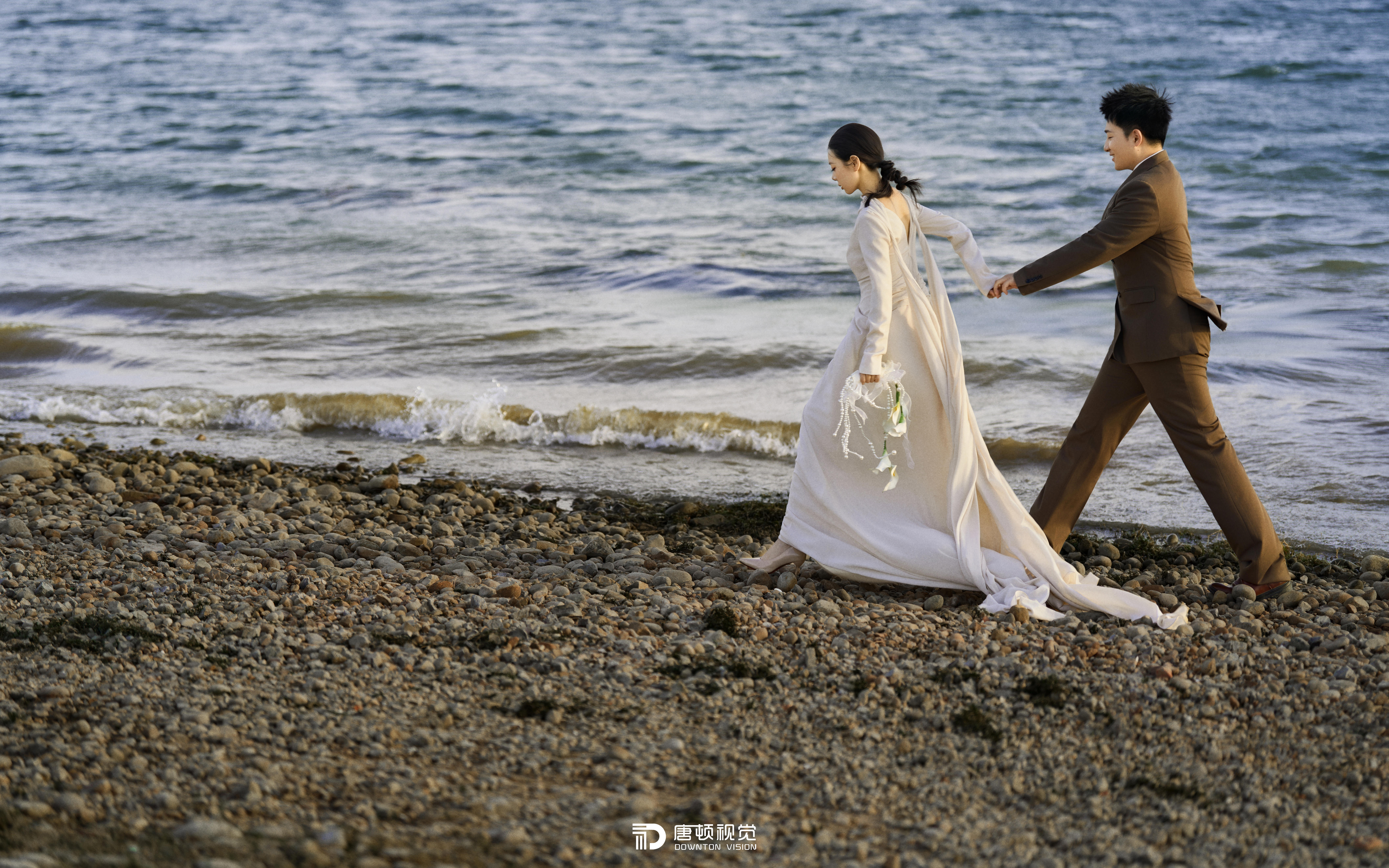 爱在日落黄昏时~湖边婚纱照氛围感拉满