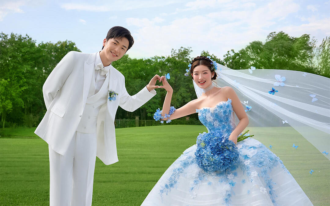 【被问爆的少女感草坪婚纱照】