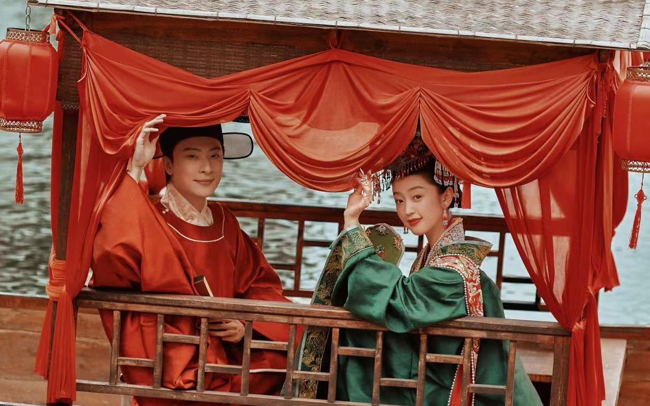 國風(fēng)之美~無法抗拒的水上漢服婚紗照
