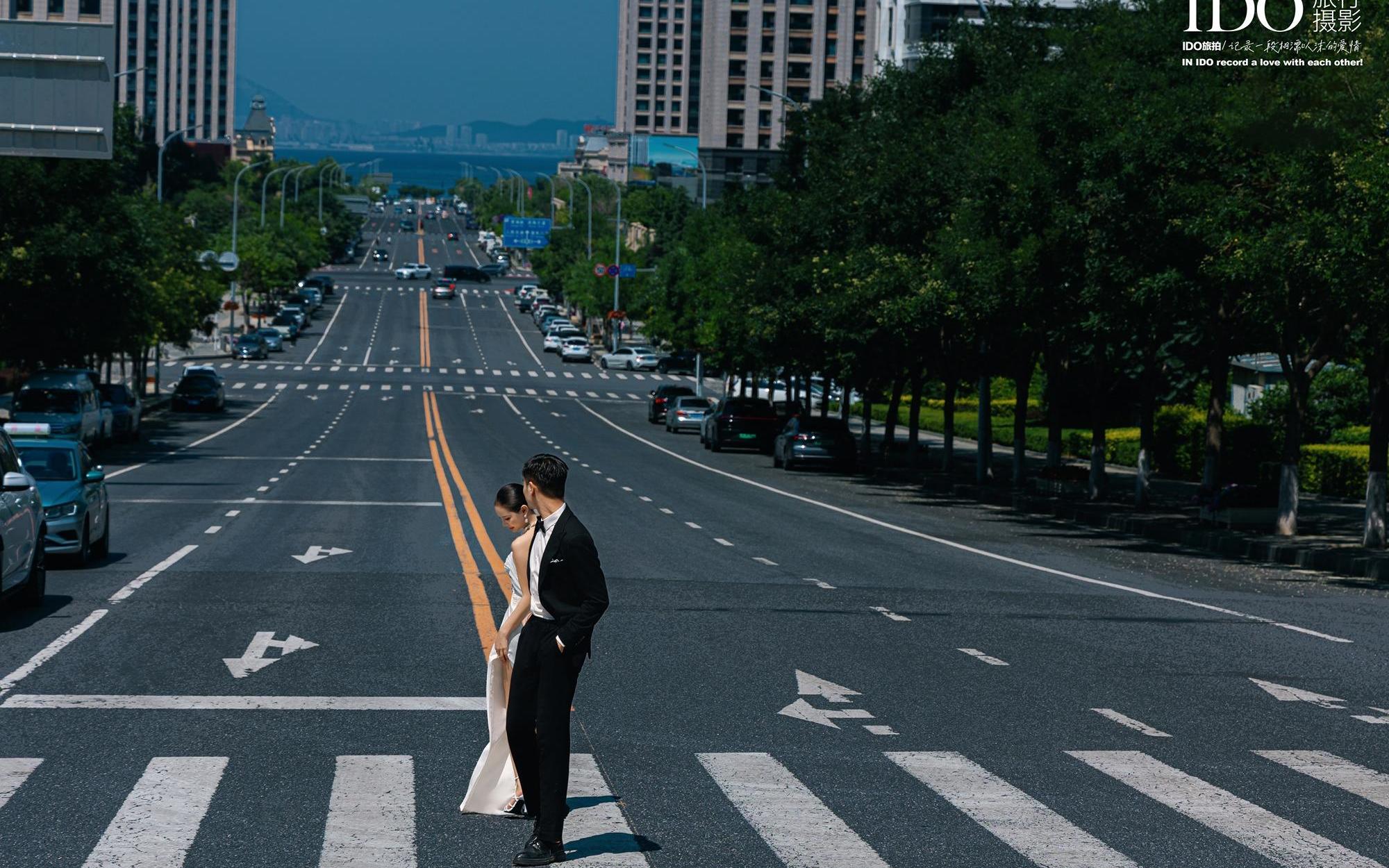 街拍时尚感婚纱照