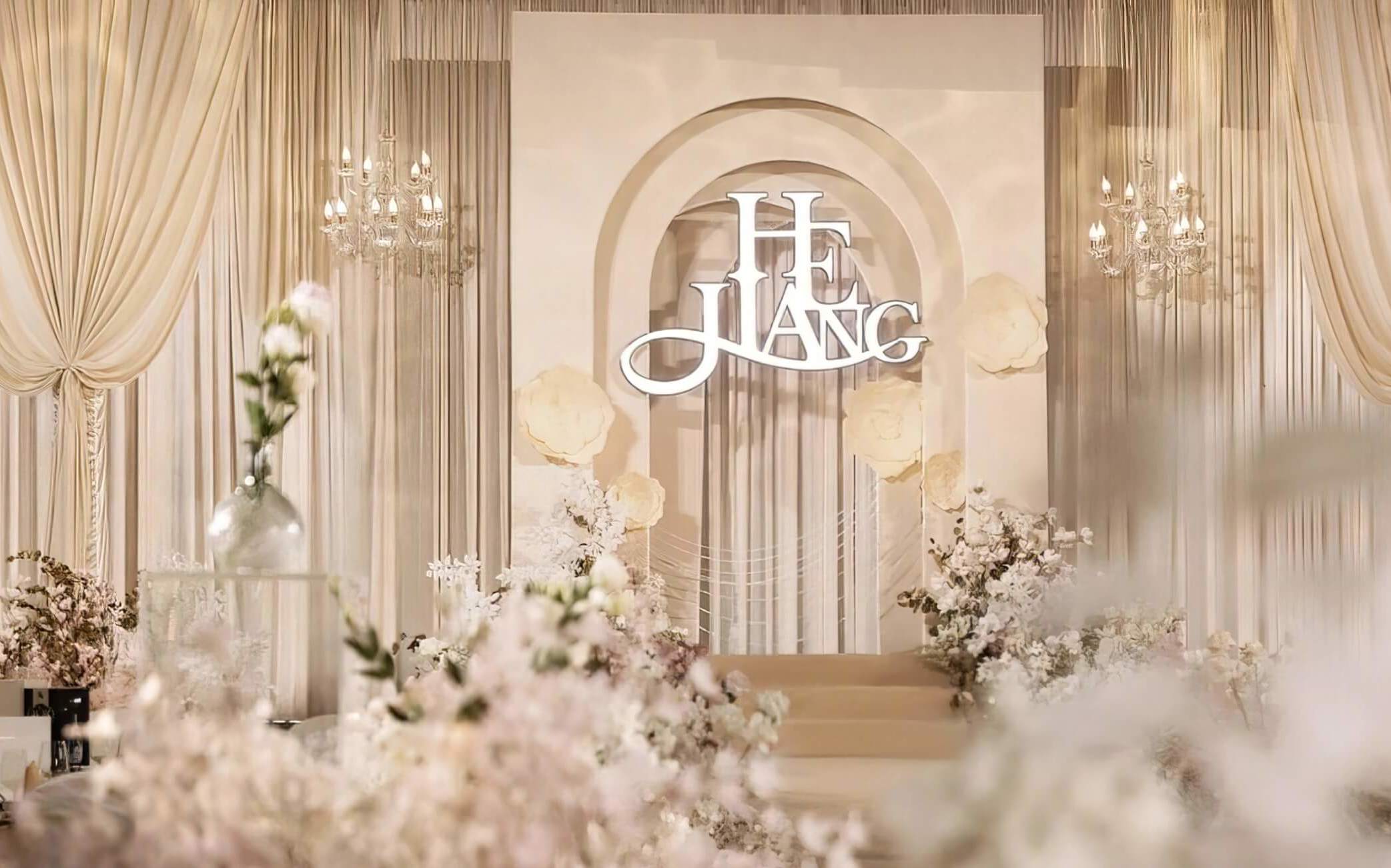 浪漫簡約香檳色氛圍感西式婚禮