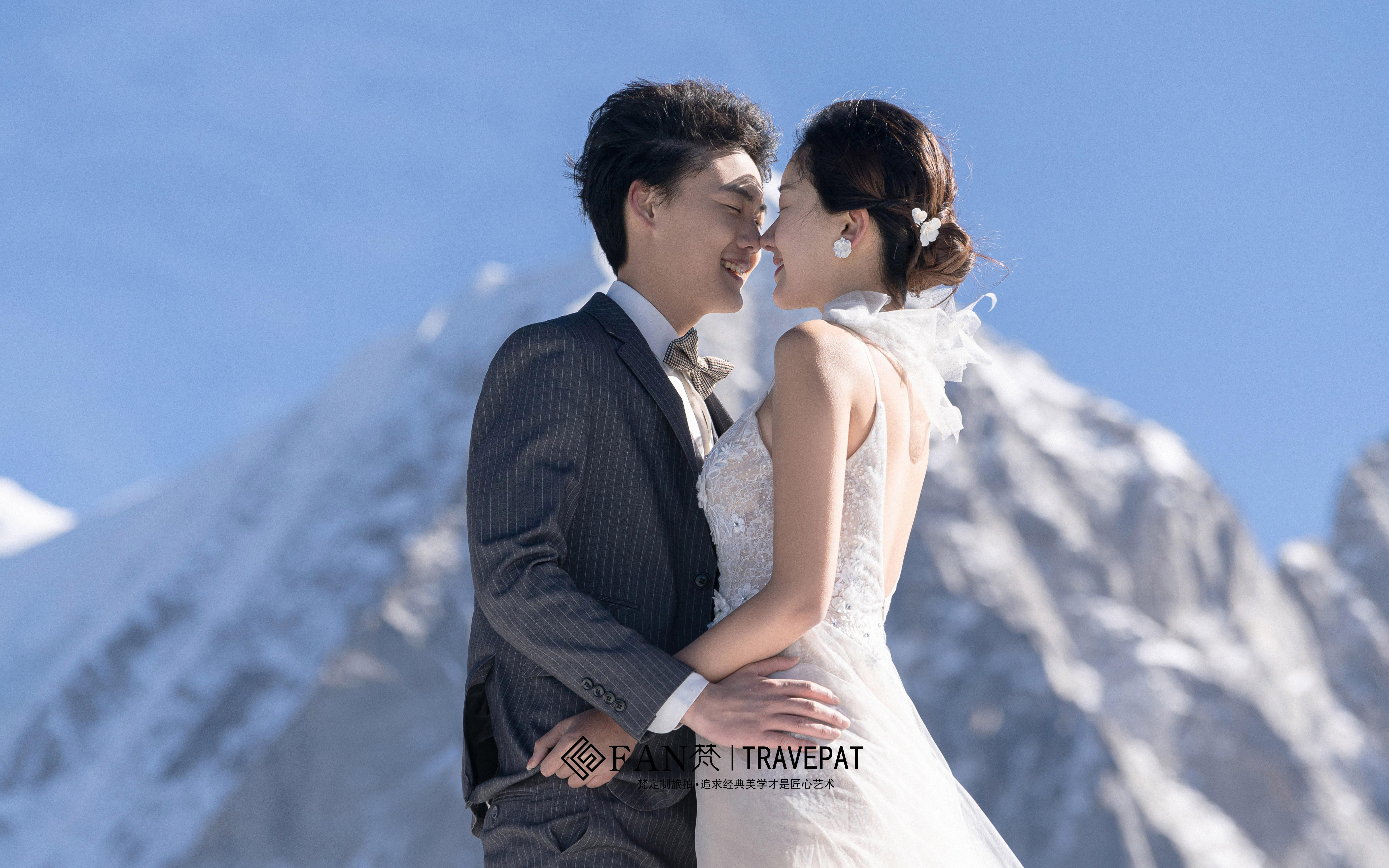 雪山下的婚纱，我与玉龙雪山的旅拍婚纱照