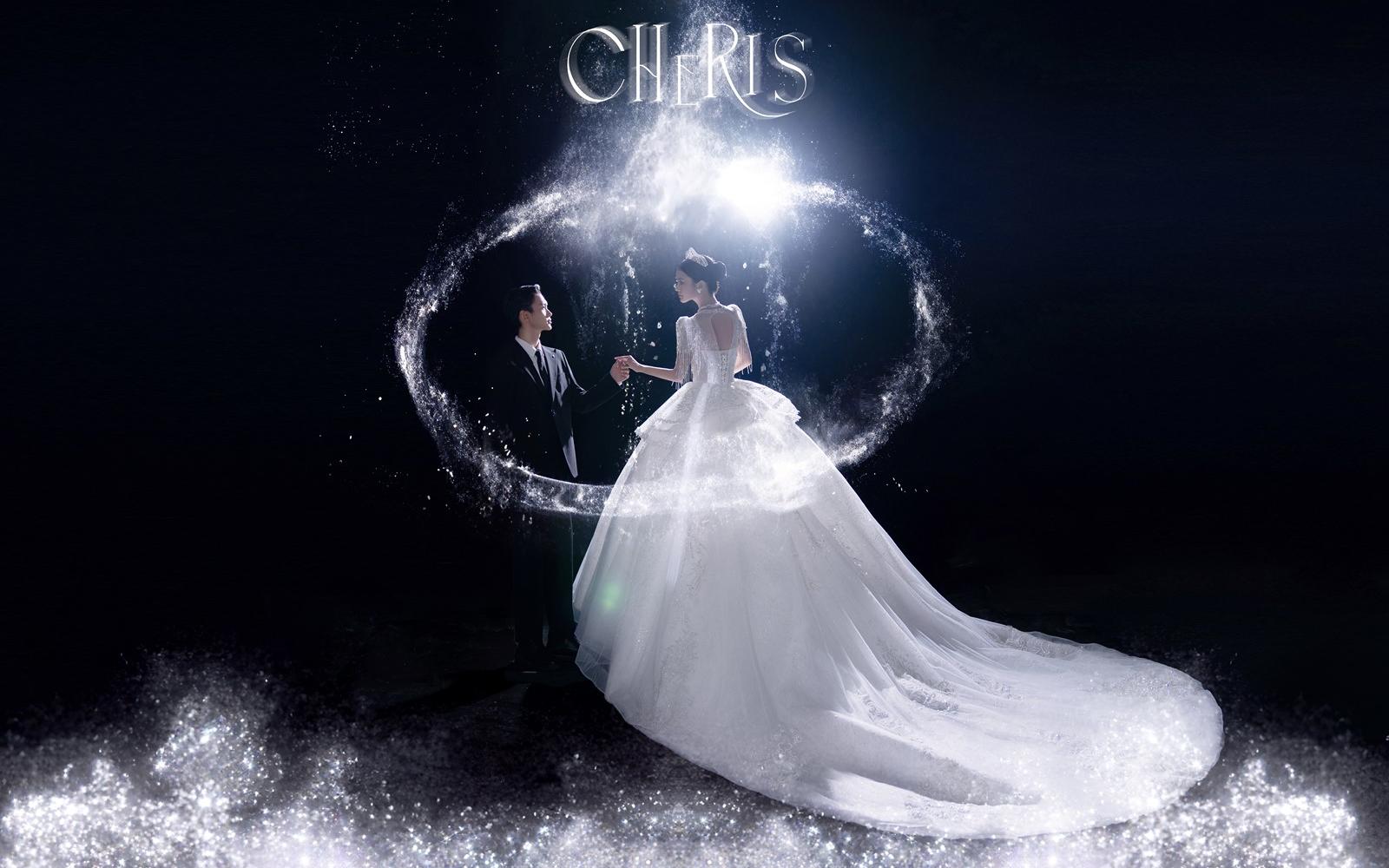 光環(huán)系列??室內(nèi)高定主紗婚紗照??