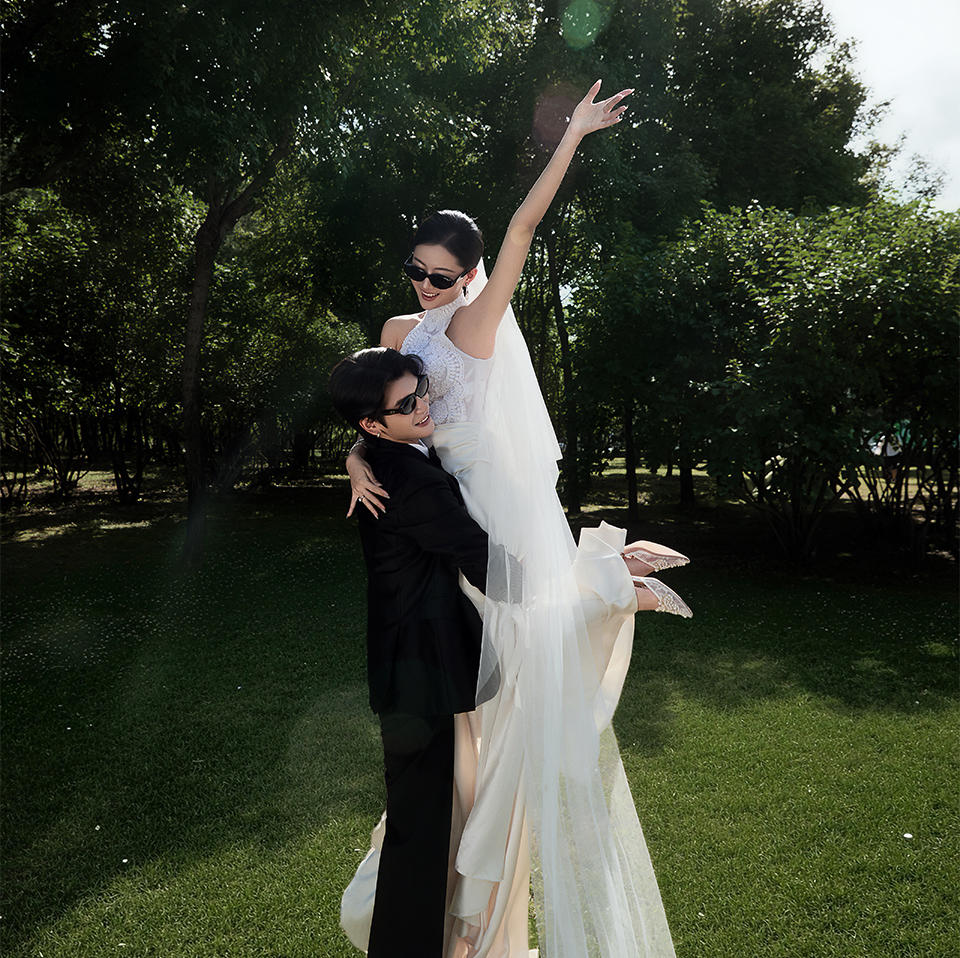 【特惠套餐】6服6造+情感影像艺术中心通拍