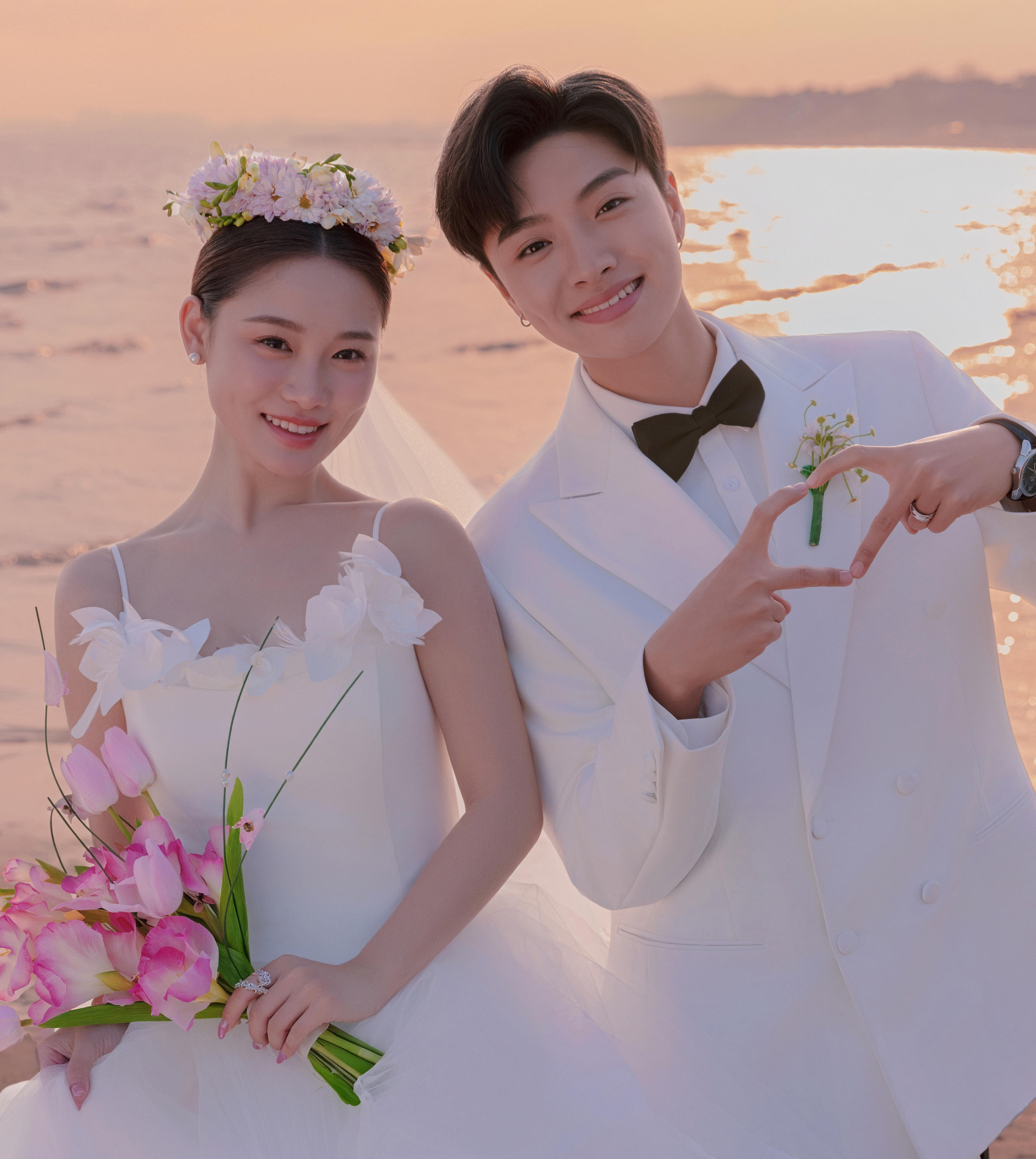 当婚纱照集齐海、礁石与橘子海夕阳