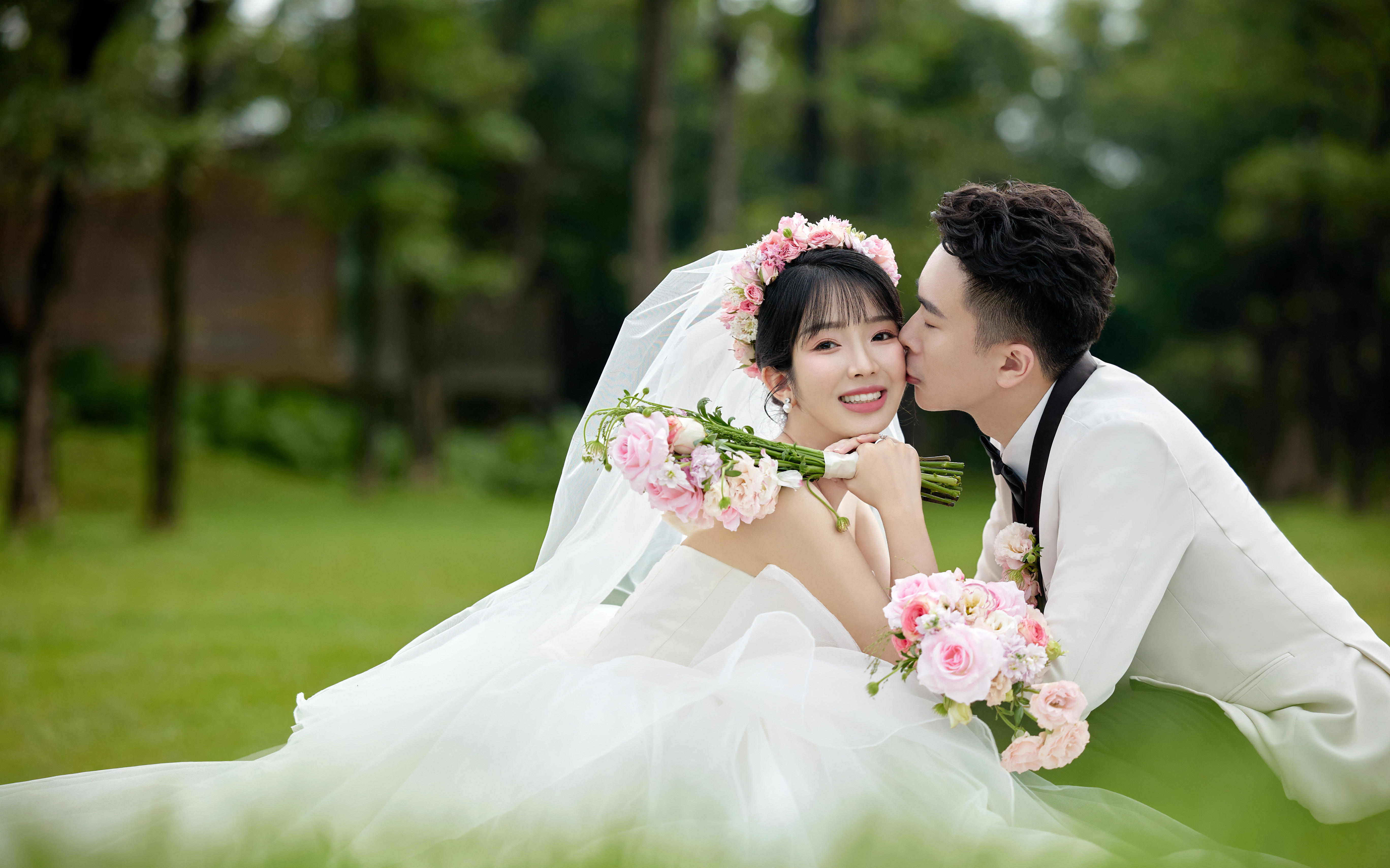 【施华洛摄影】小清新花环草坪森系婚纱照