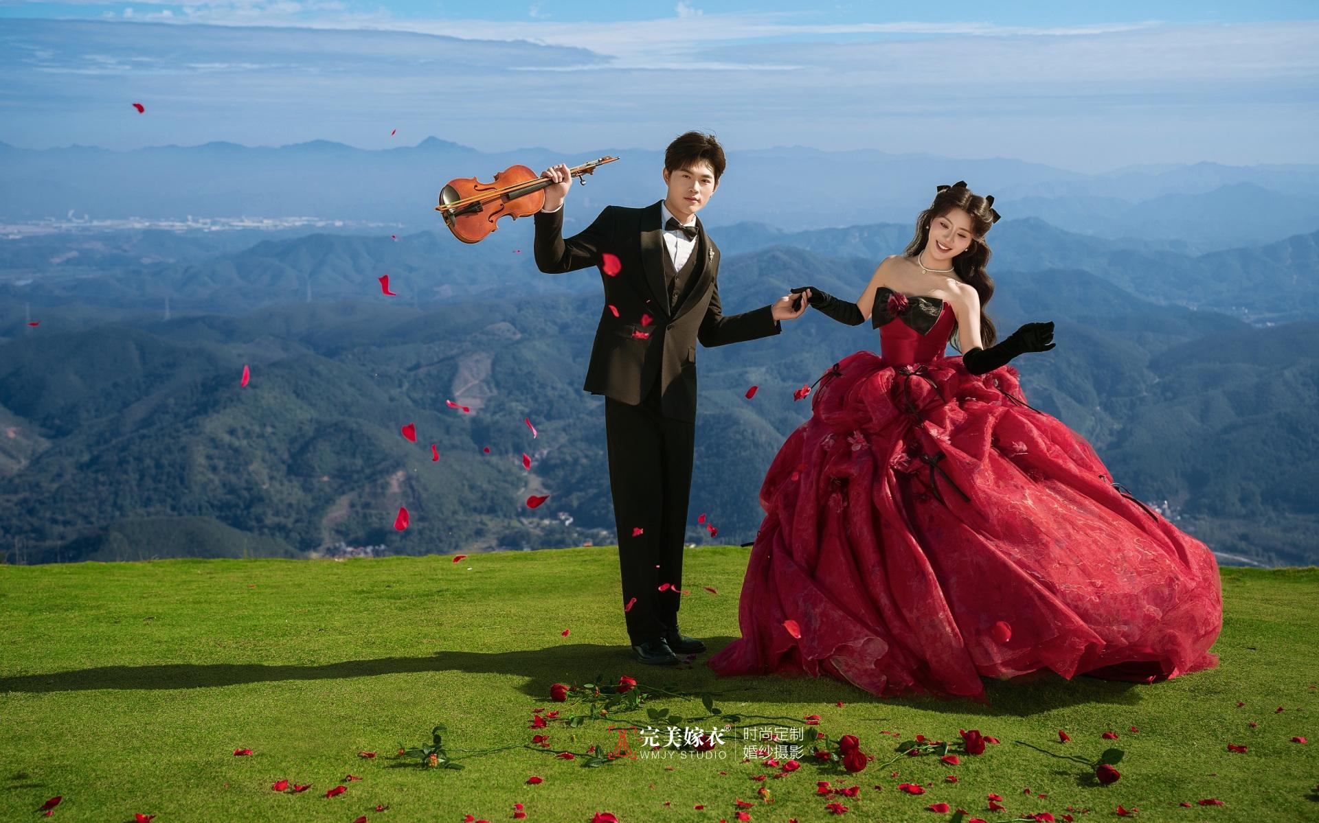 【山花浪漫】可是…這是紅裙與山頂?。l(shuí)能不心動(dòng)