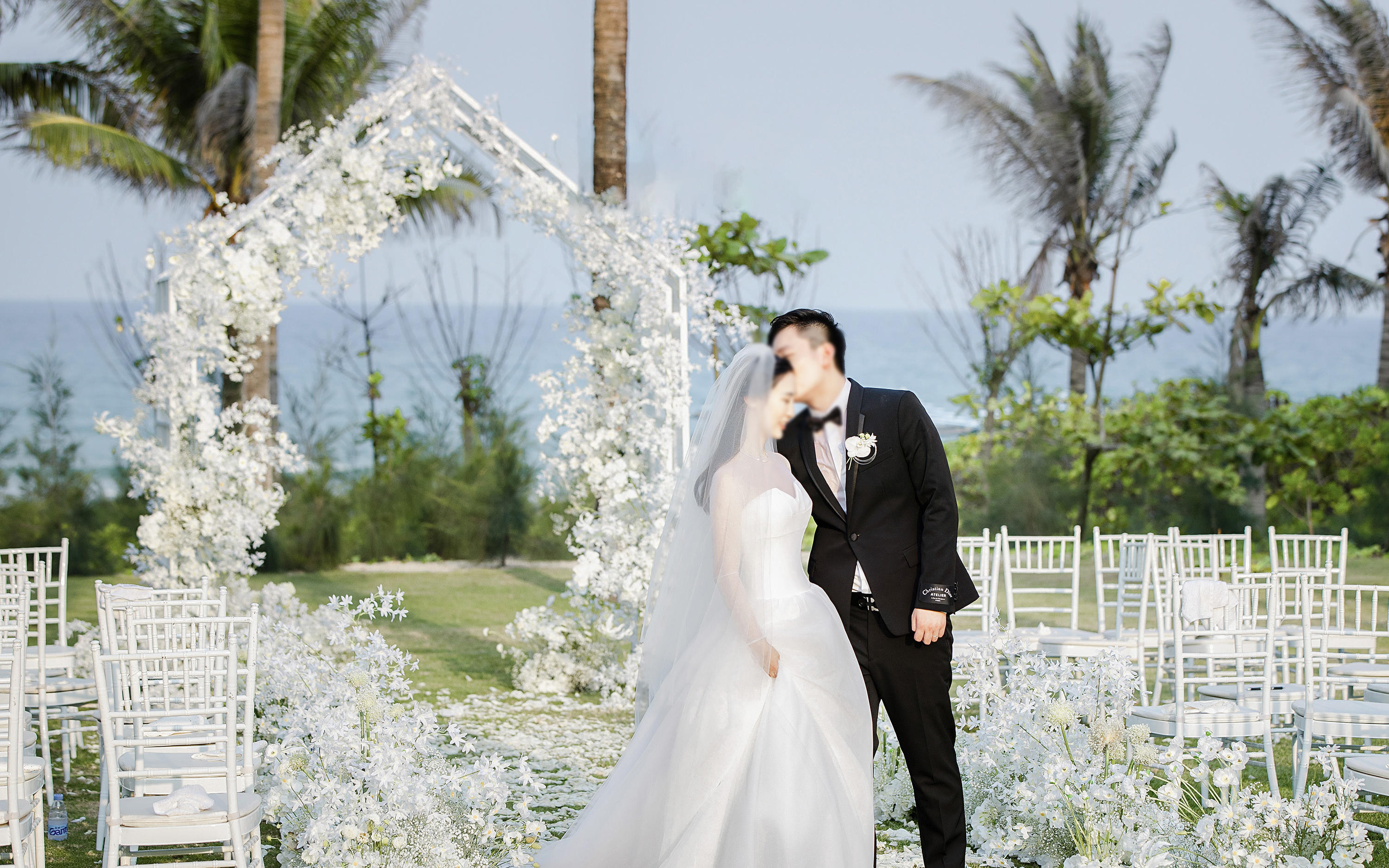 【誉璞婚礼】海边白绿色草坪婚礼