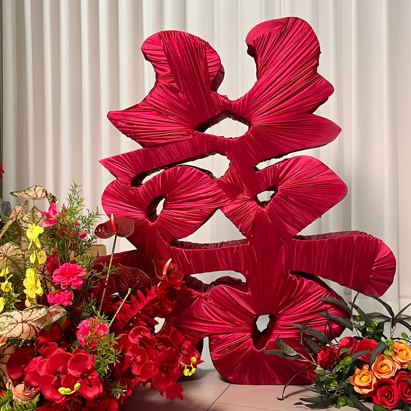 超大缠布立体囍字结婚装饰 拍照道具落地囍字