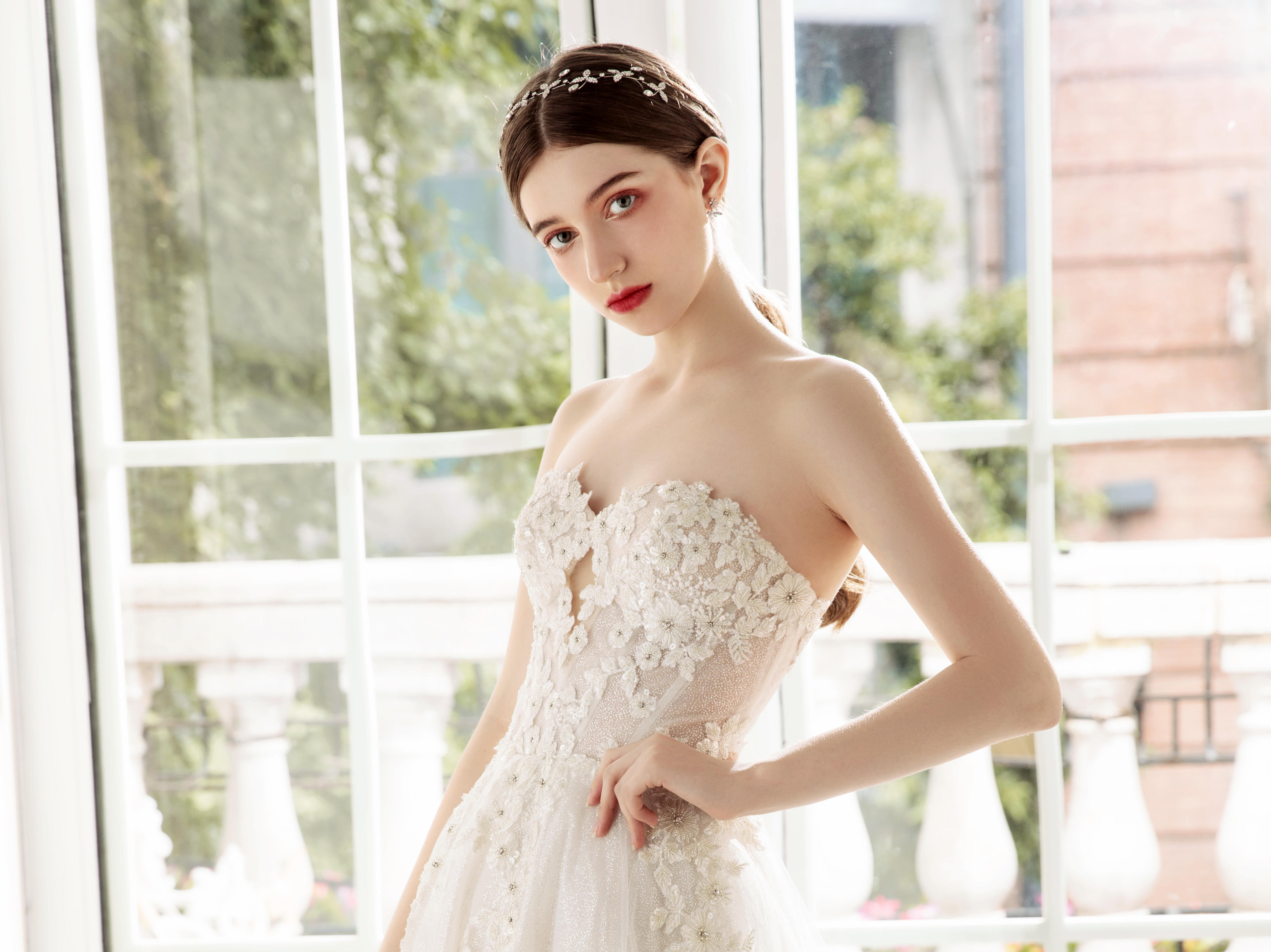 【MIA热销套餐】高端系列三件套+钻石跟妆+西服