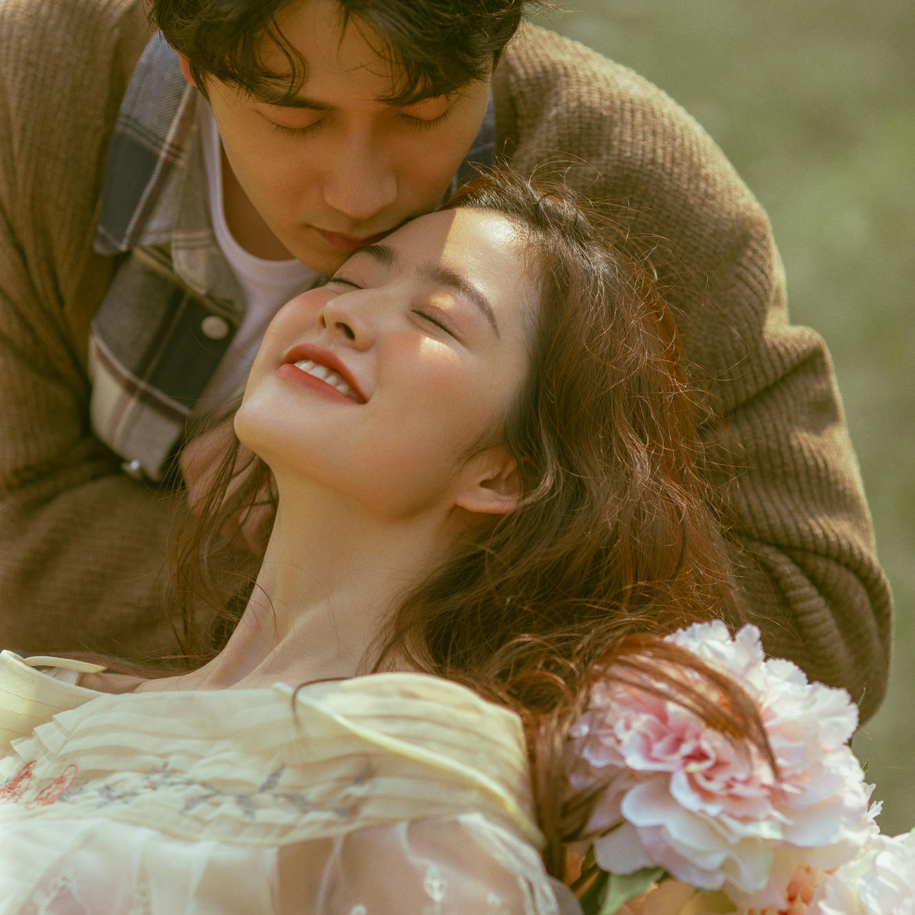 婚纱照|「外景文艺轻复古风婚纱照』