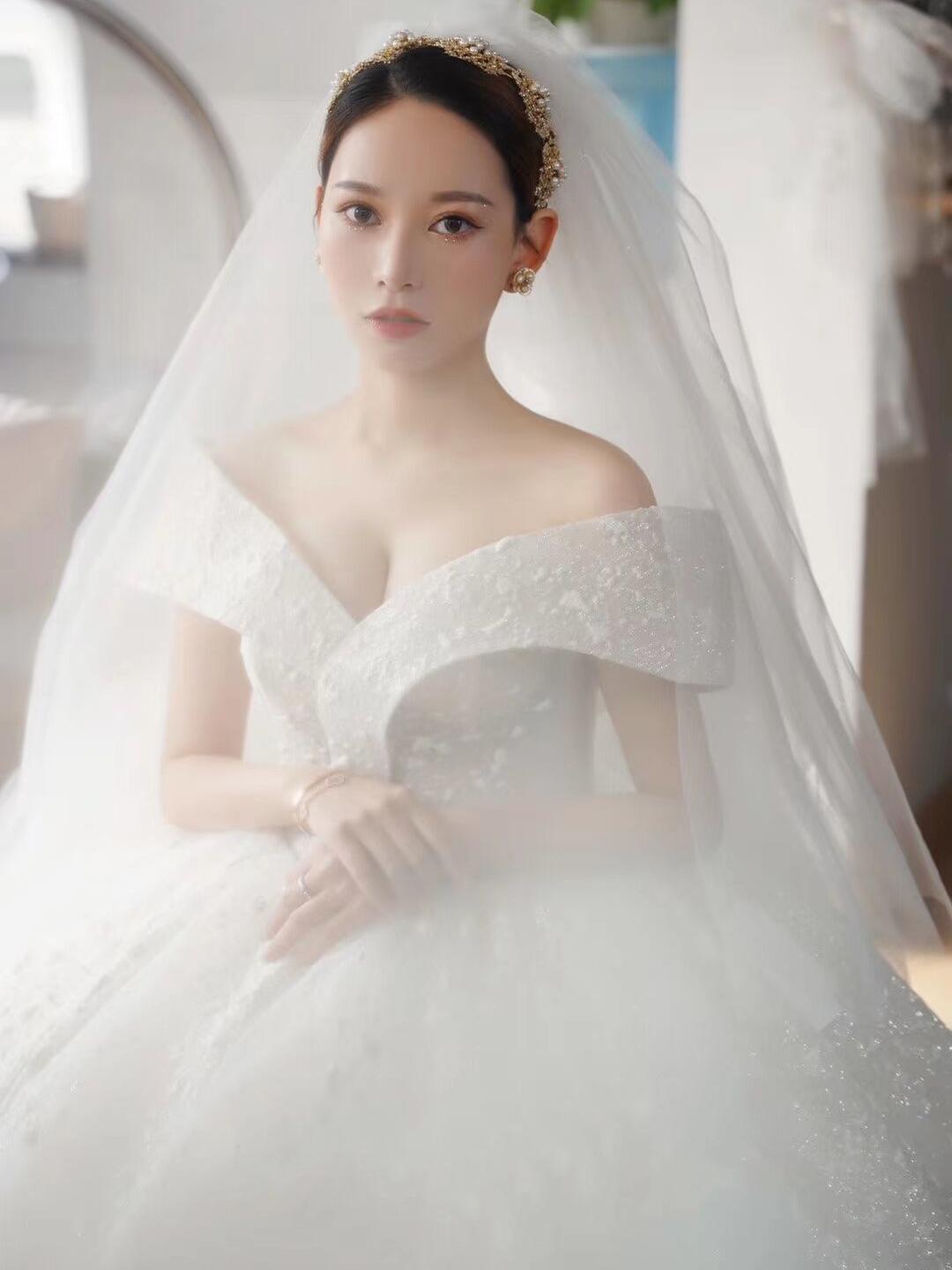 【奢华租赁三件套】+手绣褂主婚纱+礼服