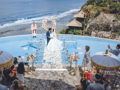 花海阁海外婚礼 | 巴厘岛卡玛水台 