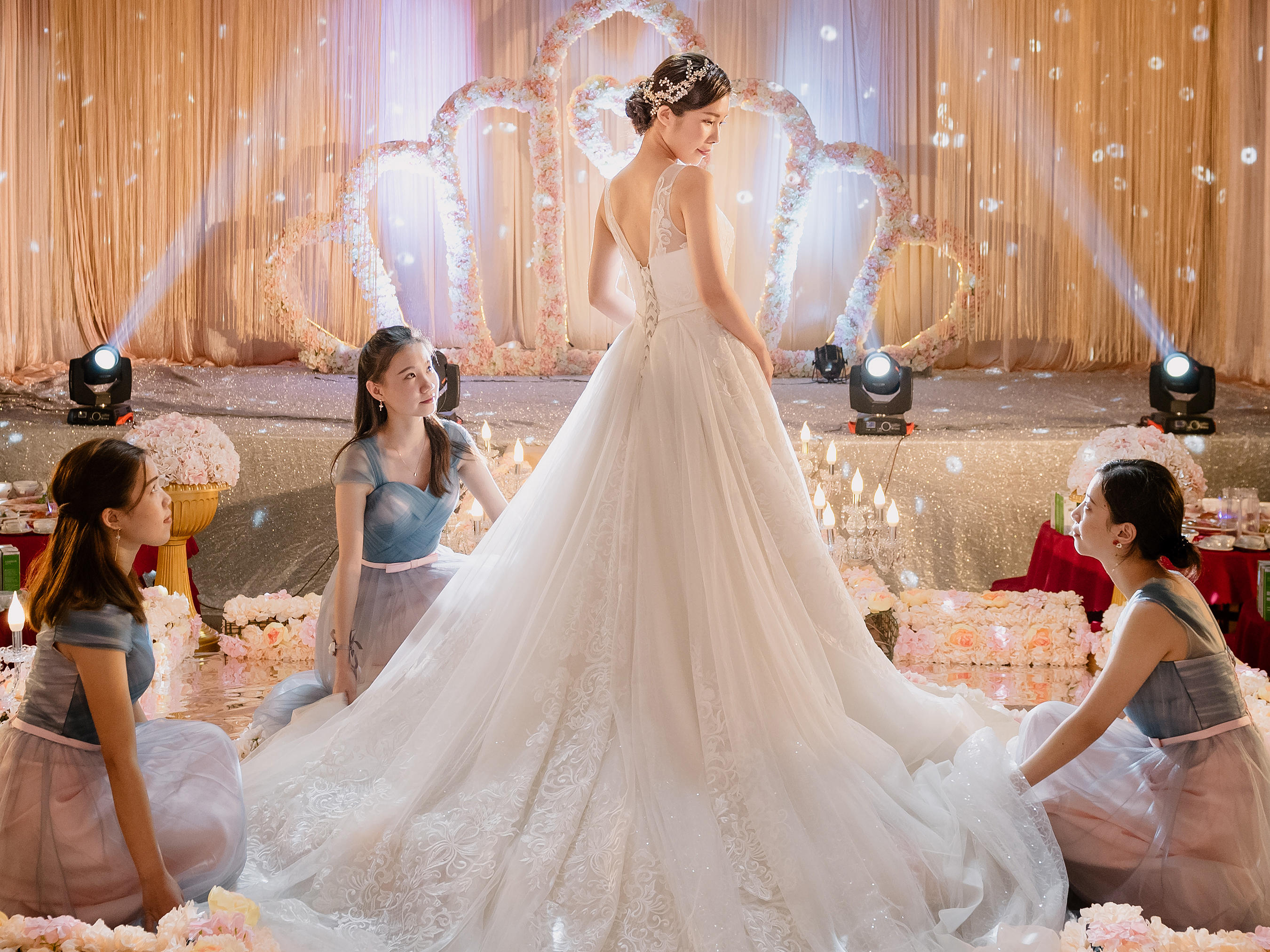 艾芙礼服店庆大促轻奢套系限时特惠