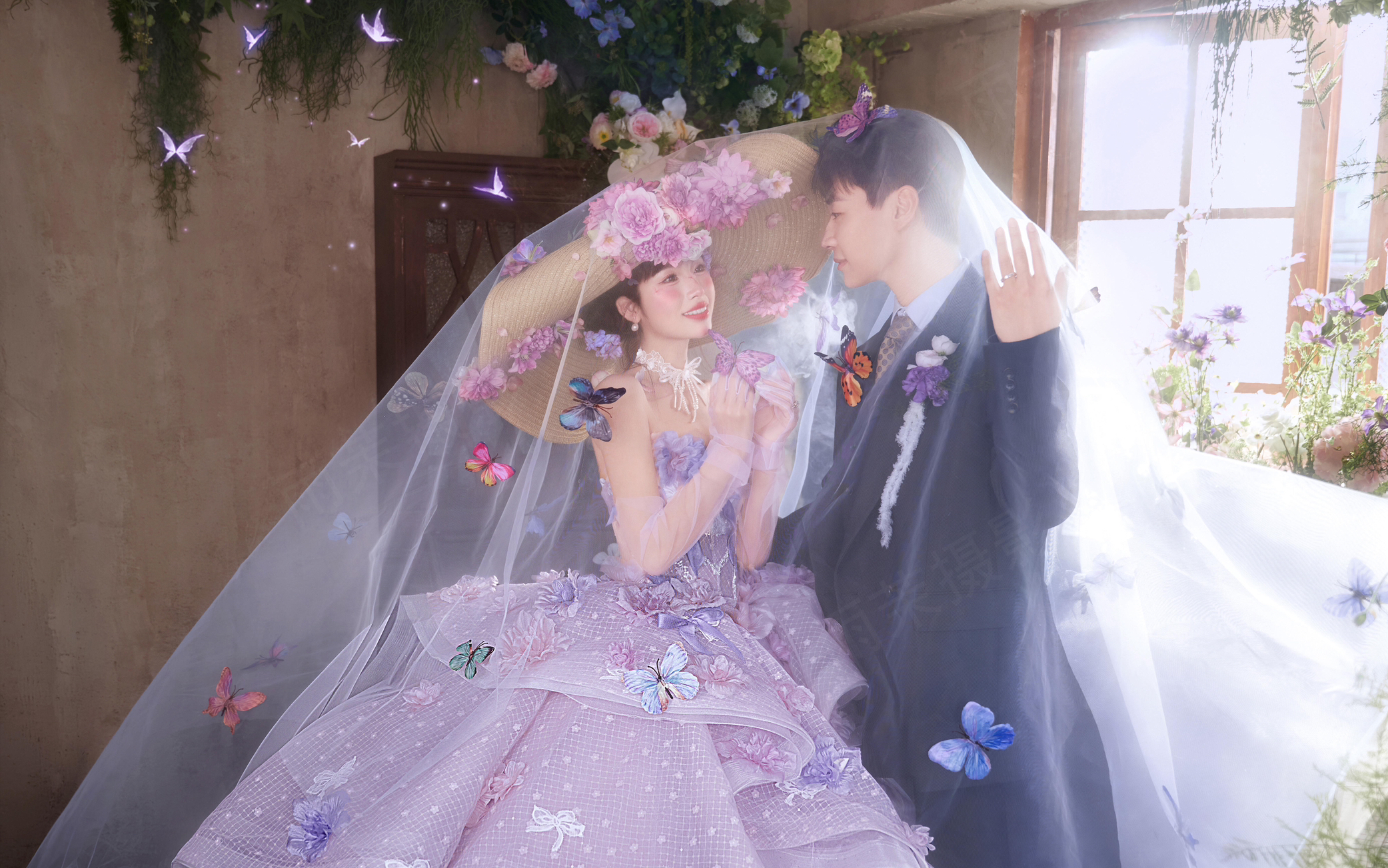 童话DNA动了｜这组紫纱花房婚纱照太绝了