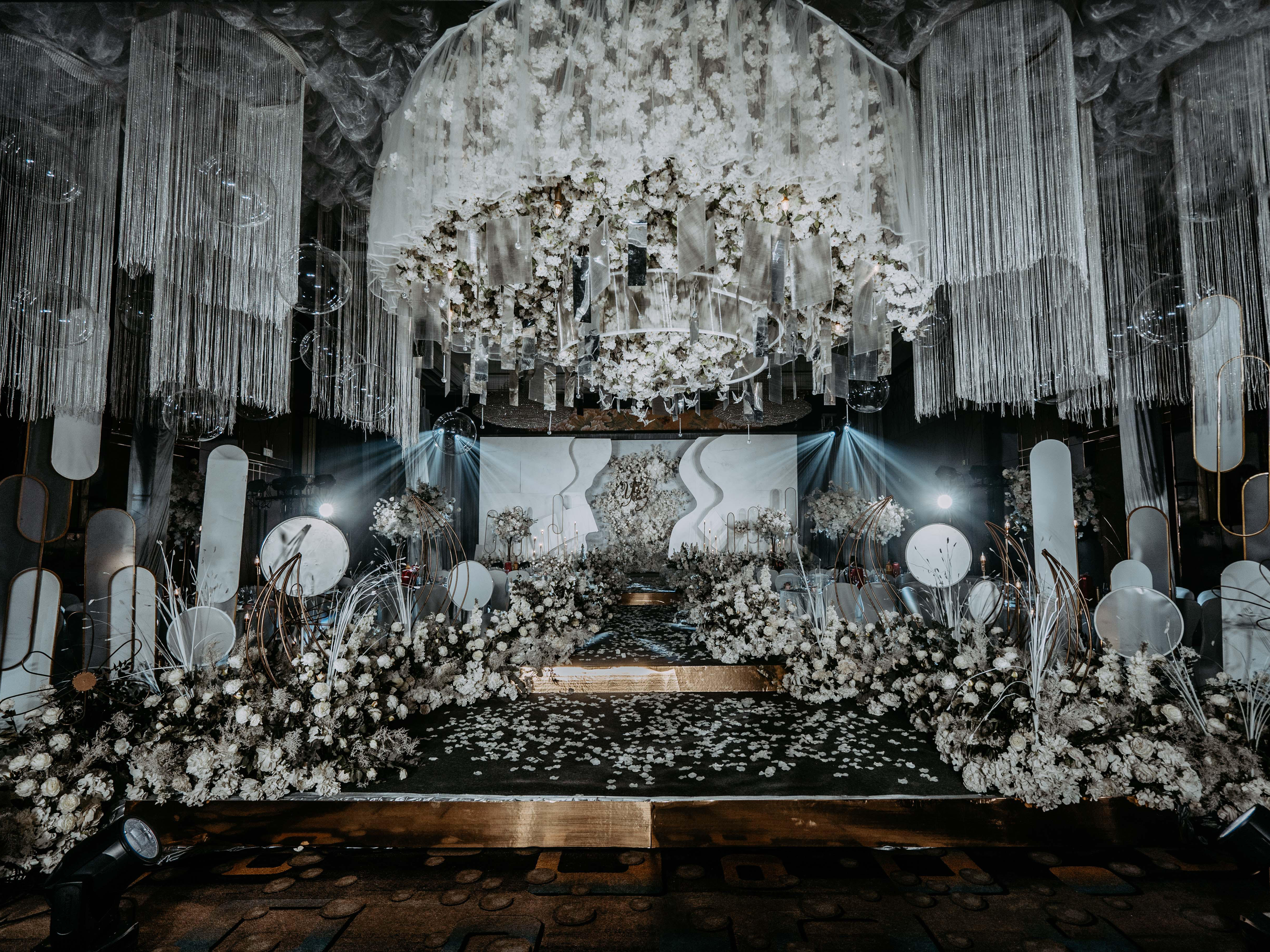 2020专属定制大气梦幻婚礼/风格任选